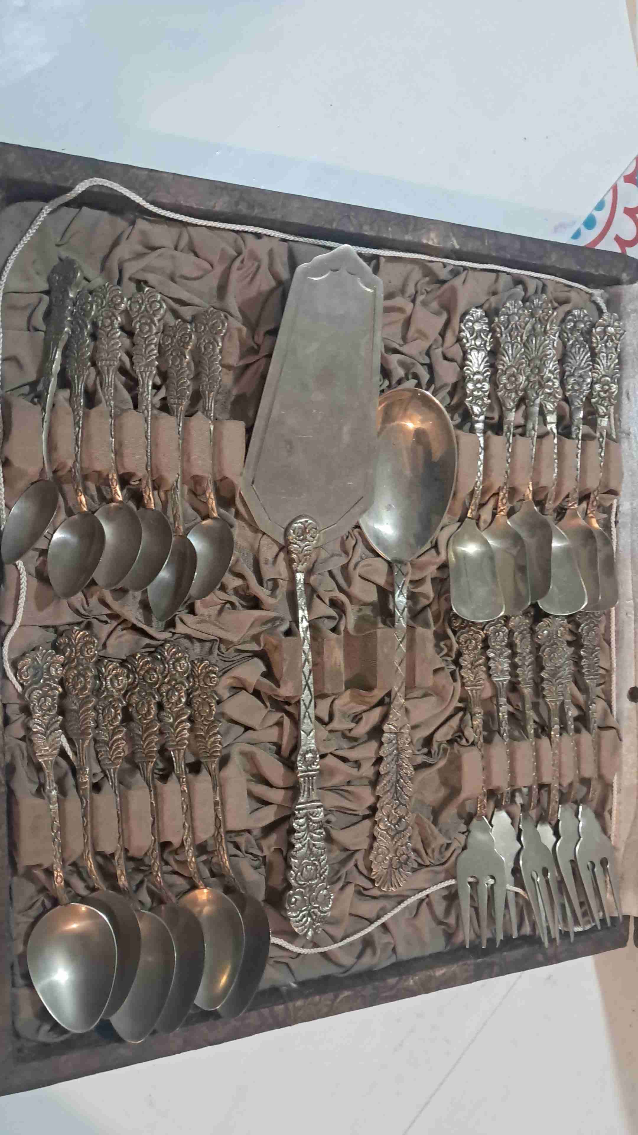 Juego de cubiertos antiguos - miniatura 1