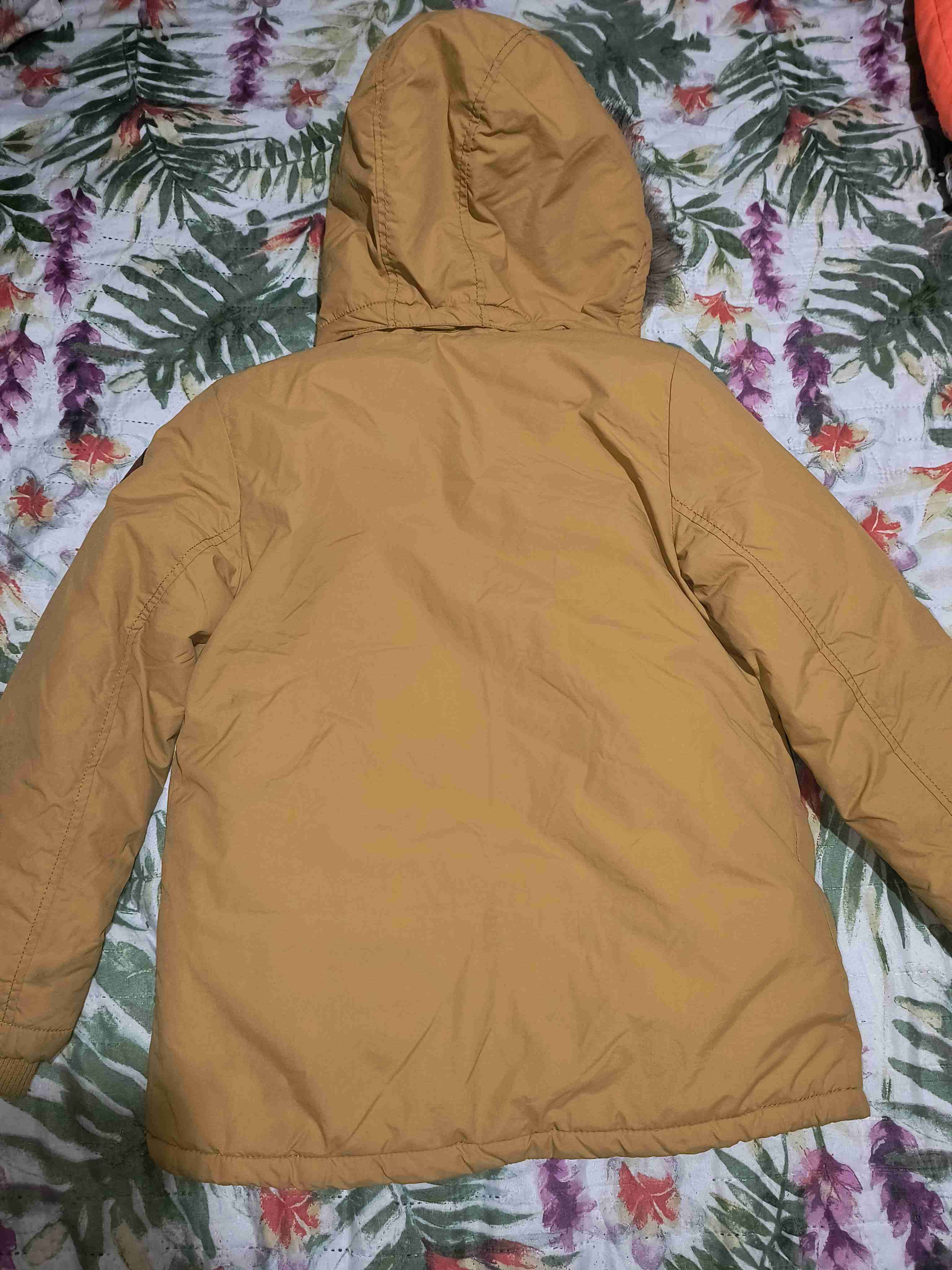 Parka amarilla con capucha - miniatura 3