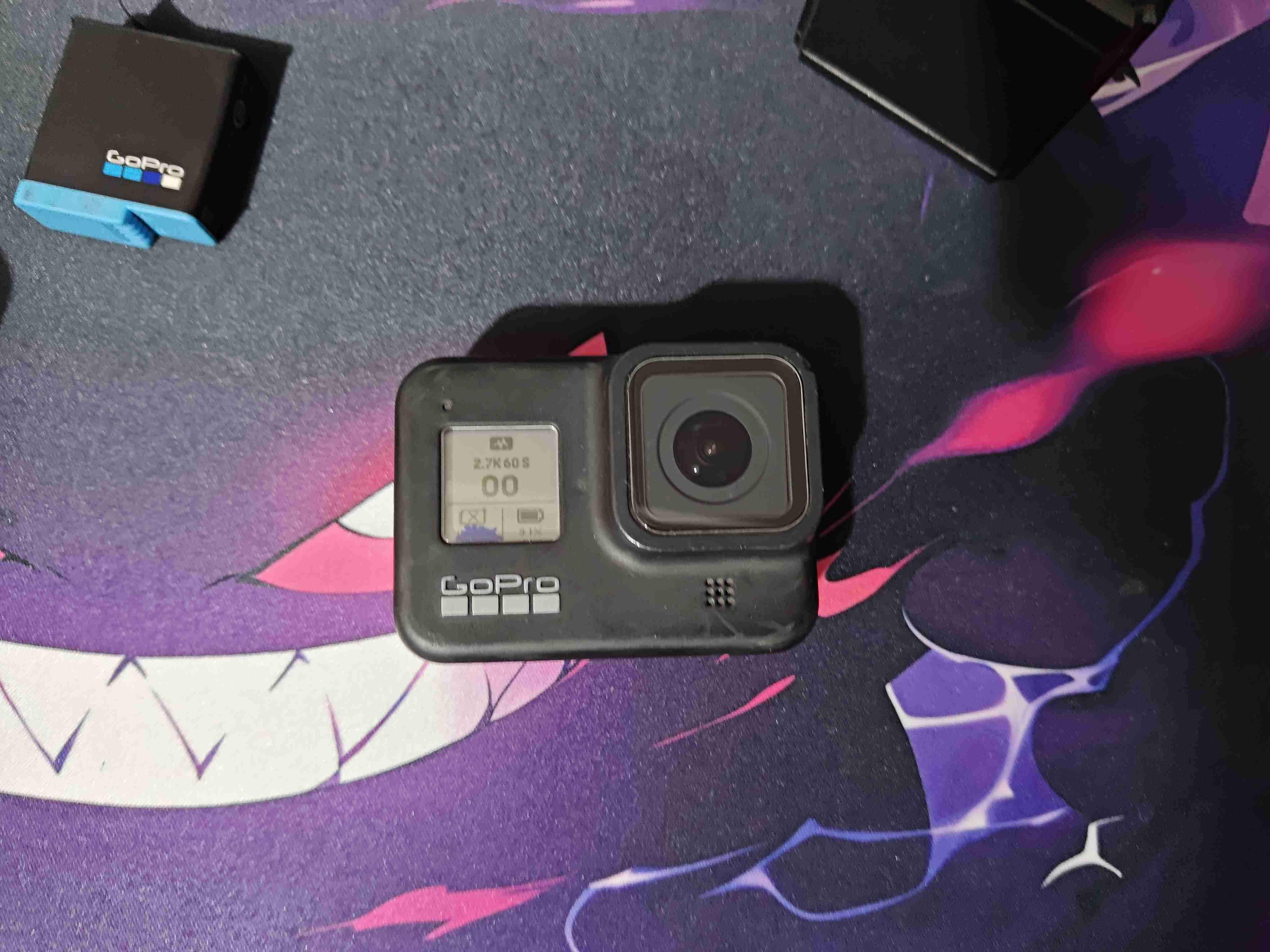 Cámara GoPro con accesorios - miniatura 4