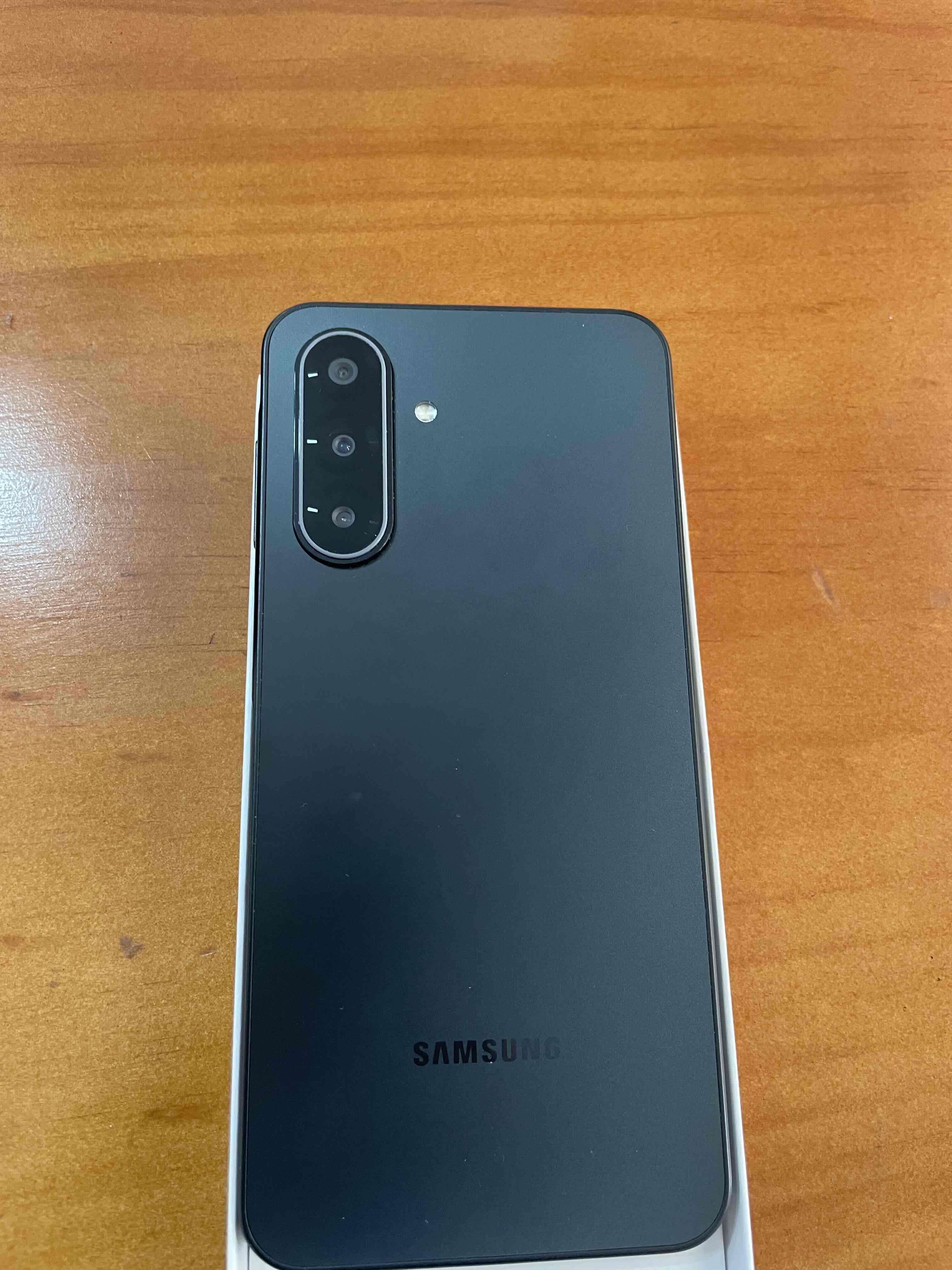 Samsung Galaxy A17 5G nuevo - miniatura 3