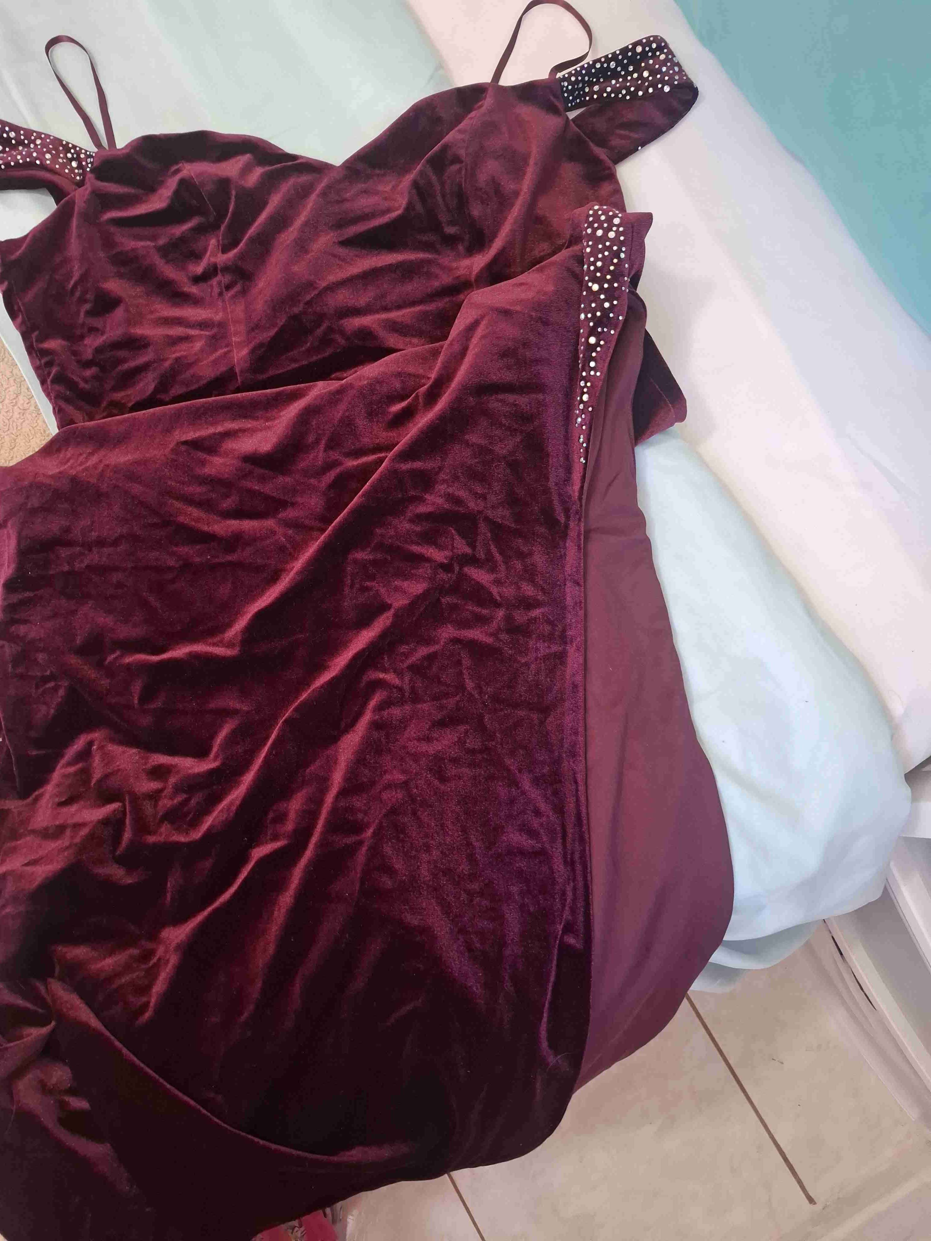 Vestido burdeos con brillo - 4