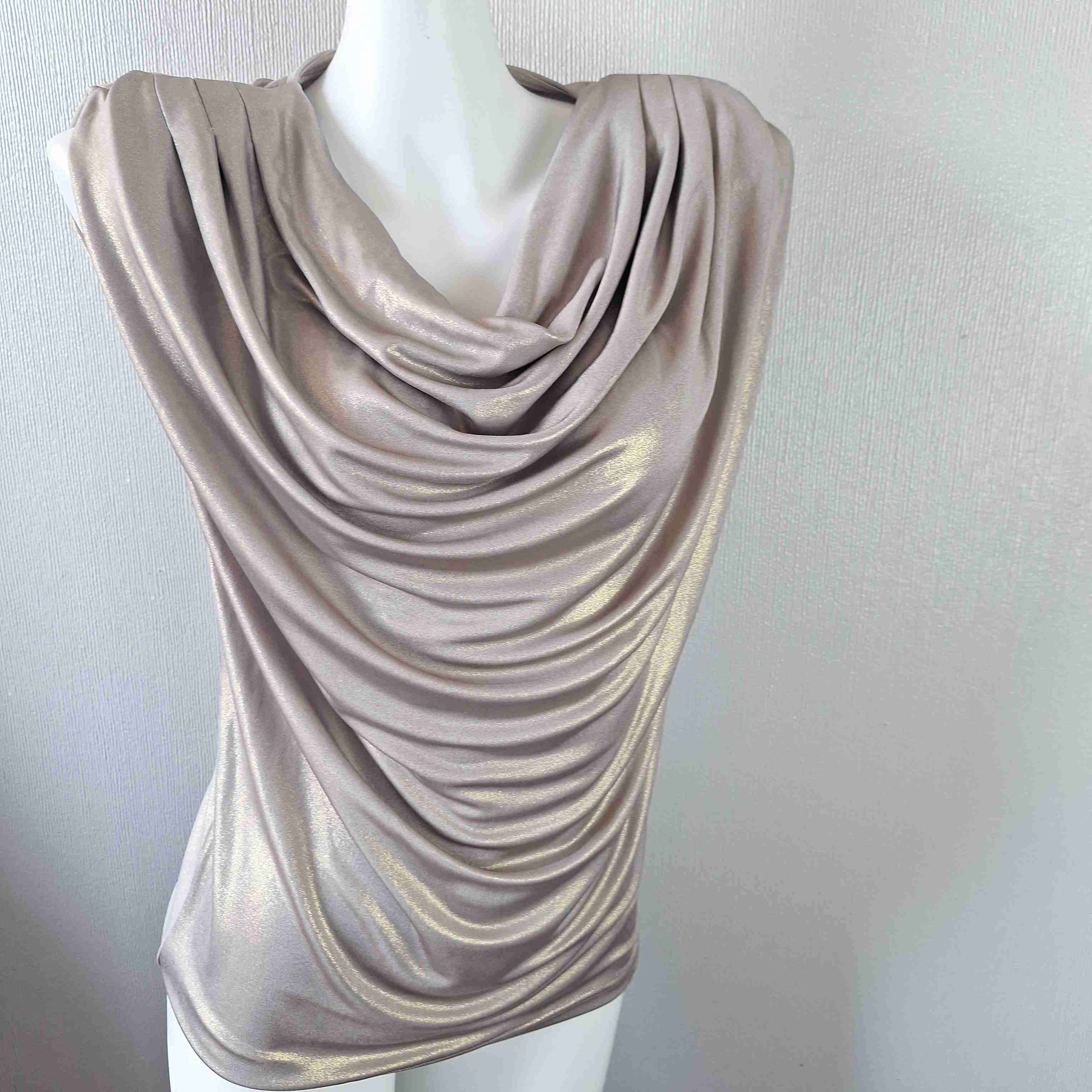 Top drapeado brillante - miniatura 1