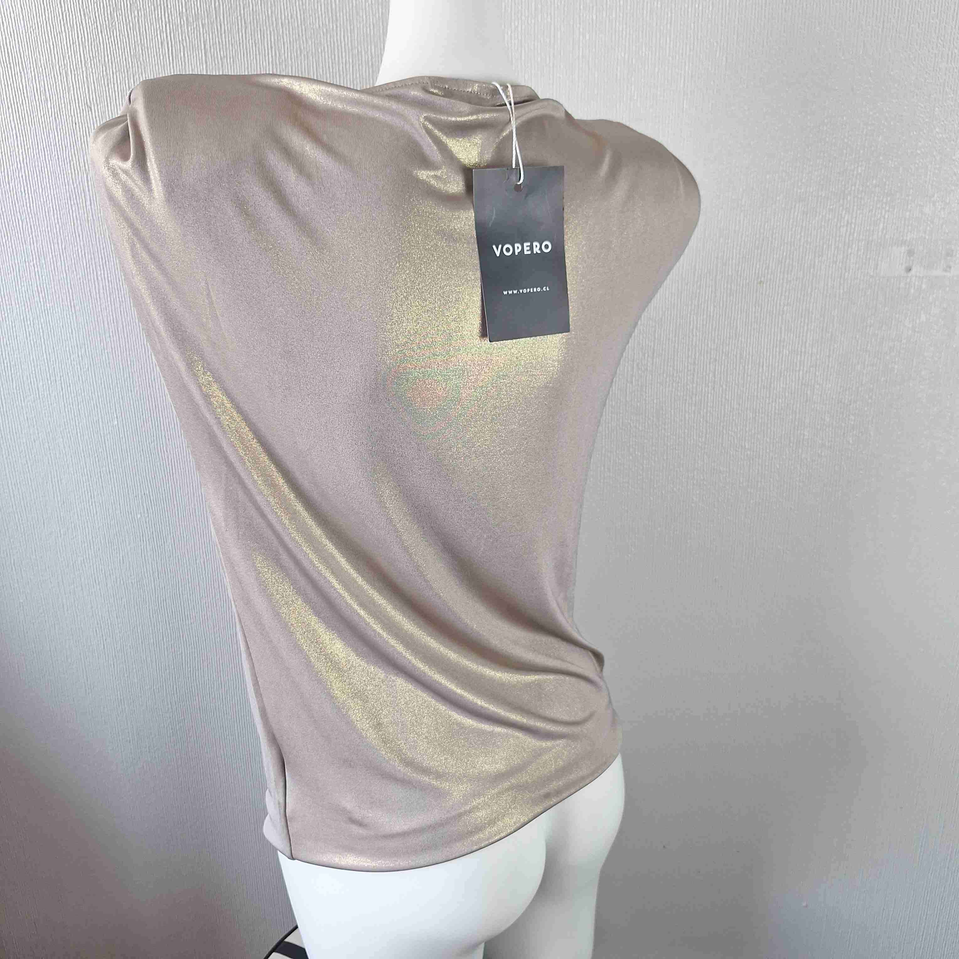 Top drapeado brillante - miniatura 2