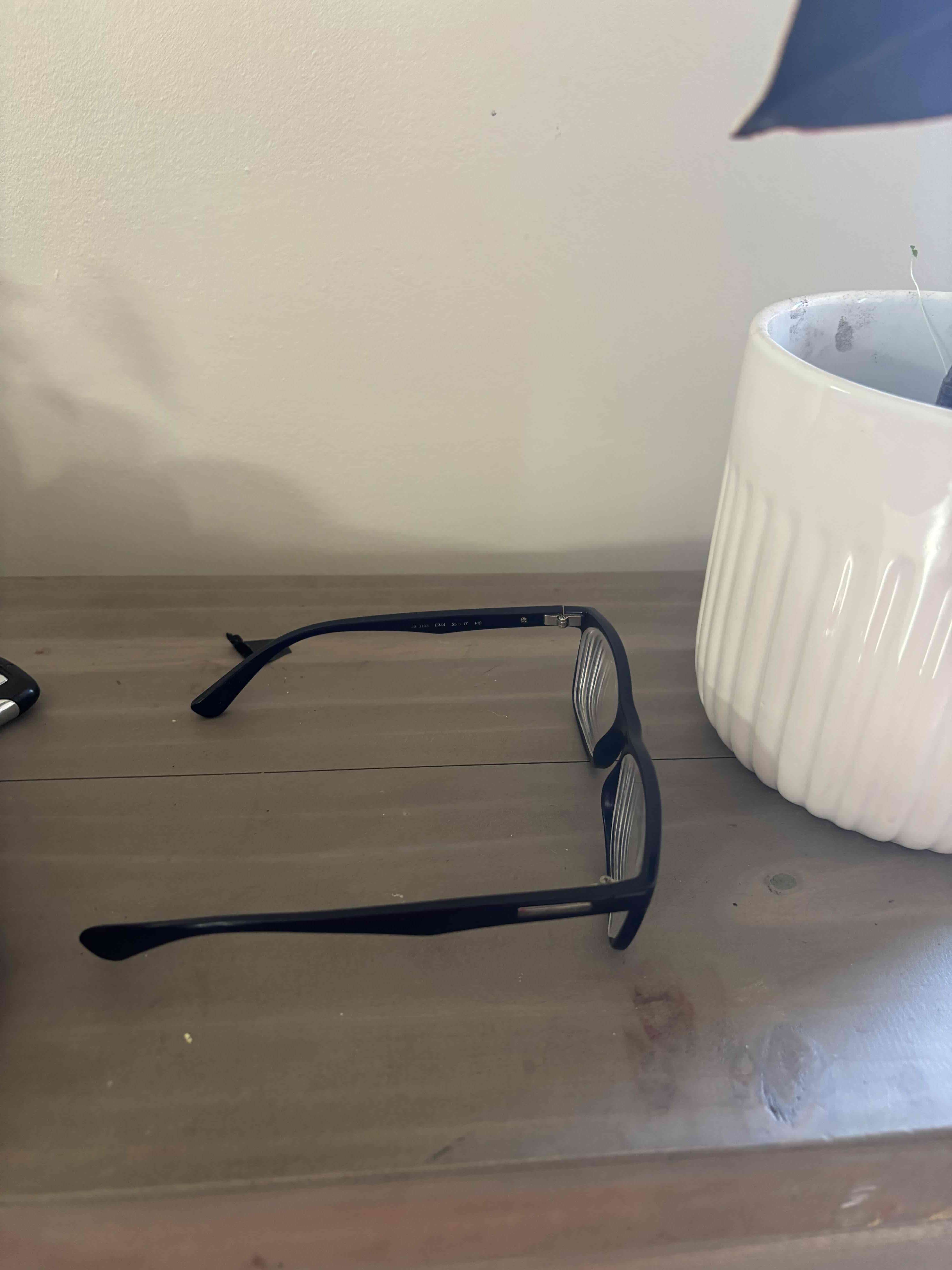 Lentes de lectura negros - miniatura 2