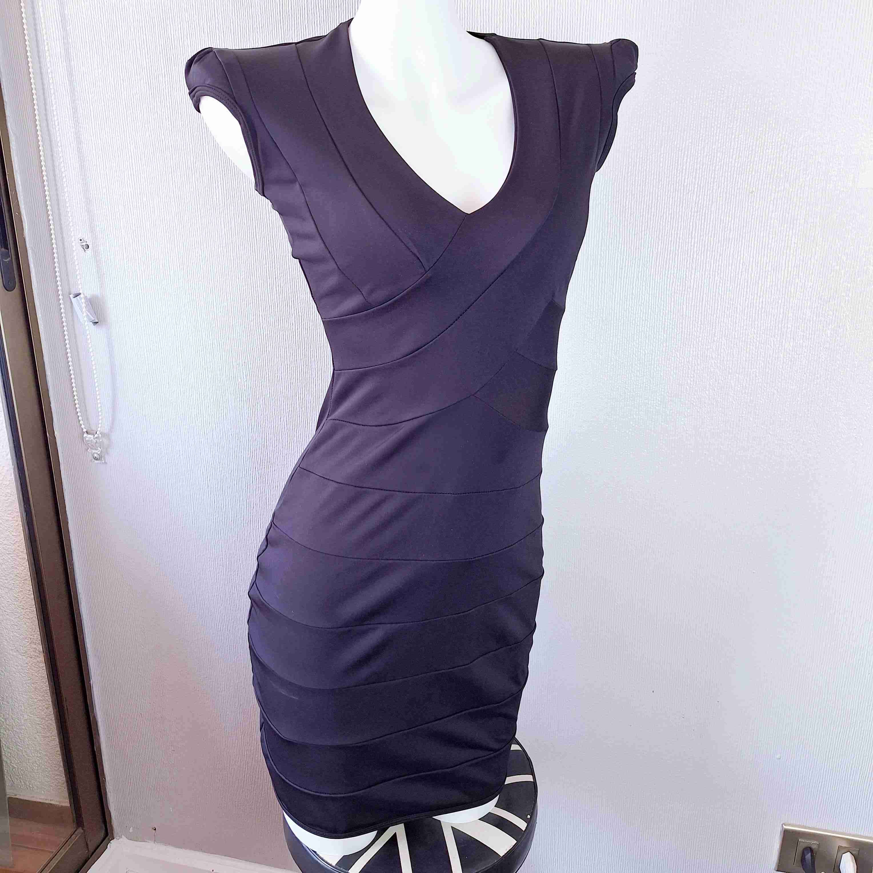 Vestido negro full elastícado - miniatura 1