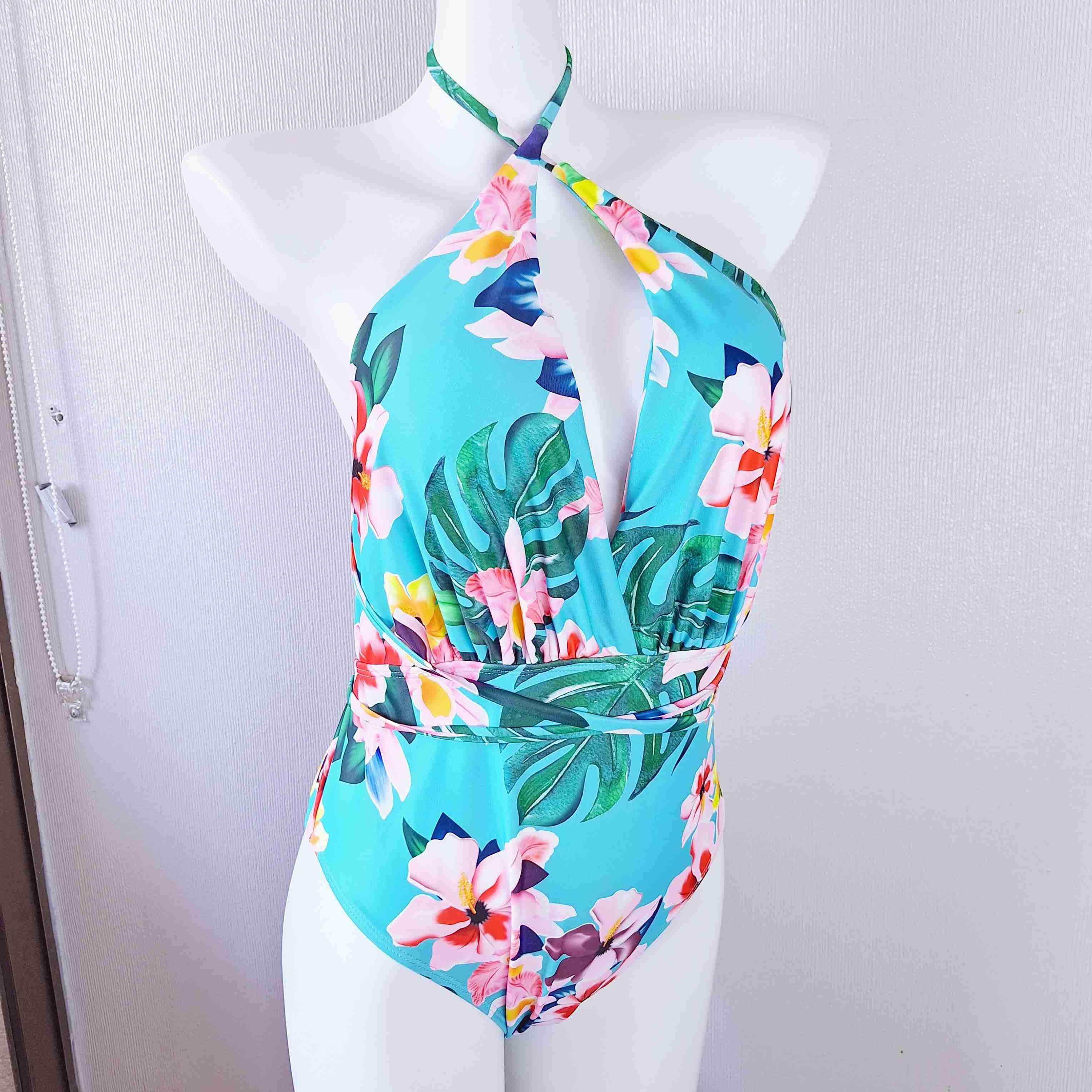 Traje de baño Nuevo  talla L /estampado floral - miniatura 1