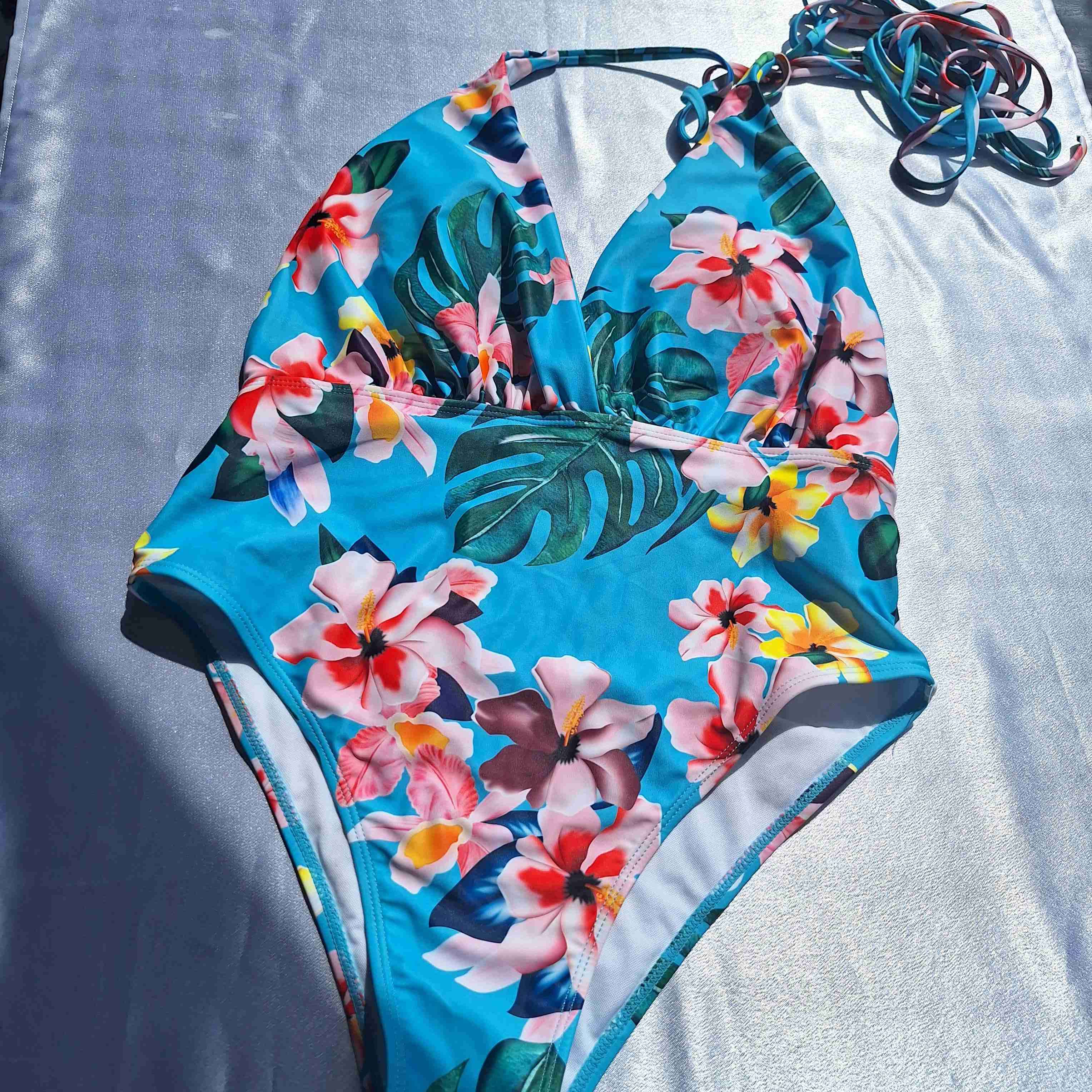 Traje de baño Nuevo  talla L /estampado floral - miniatura 3