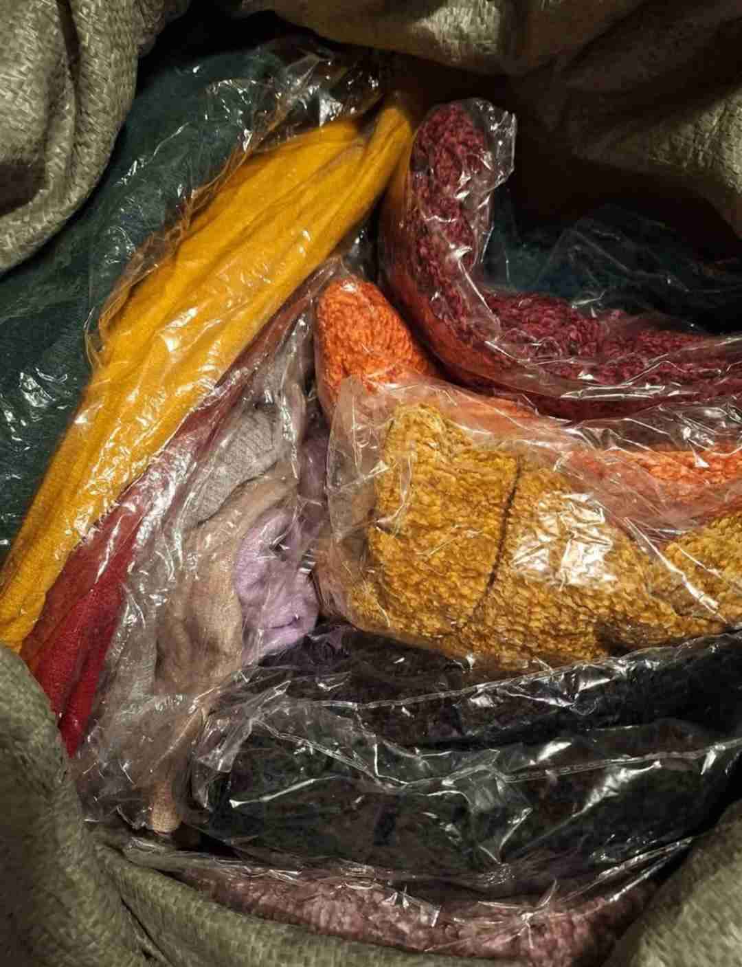 Lote de chalecos nuevos - miniatura 1