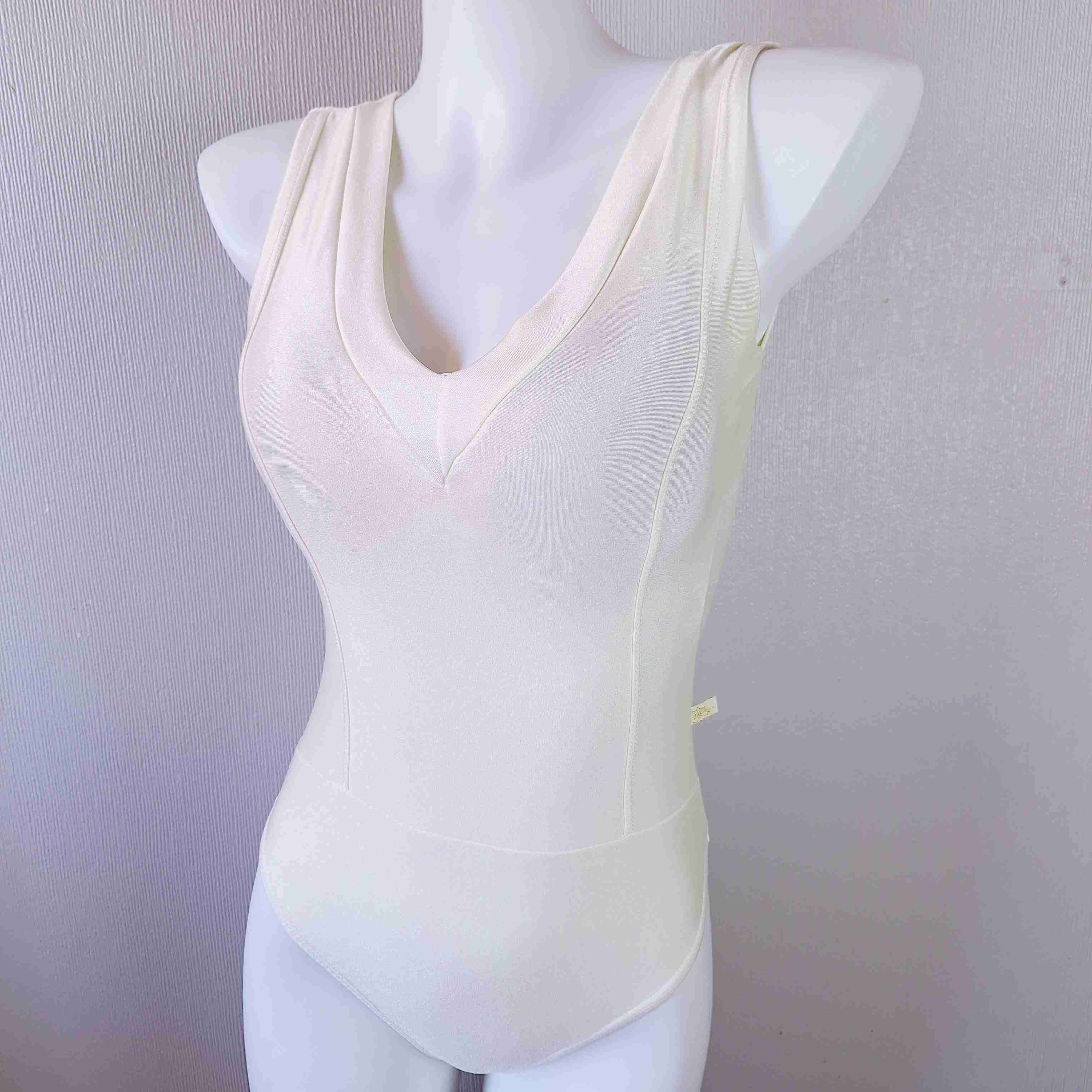 Body blanco sin mangas/ Laycra Brasileña - 1