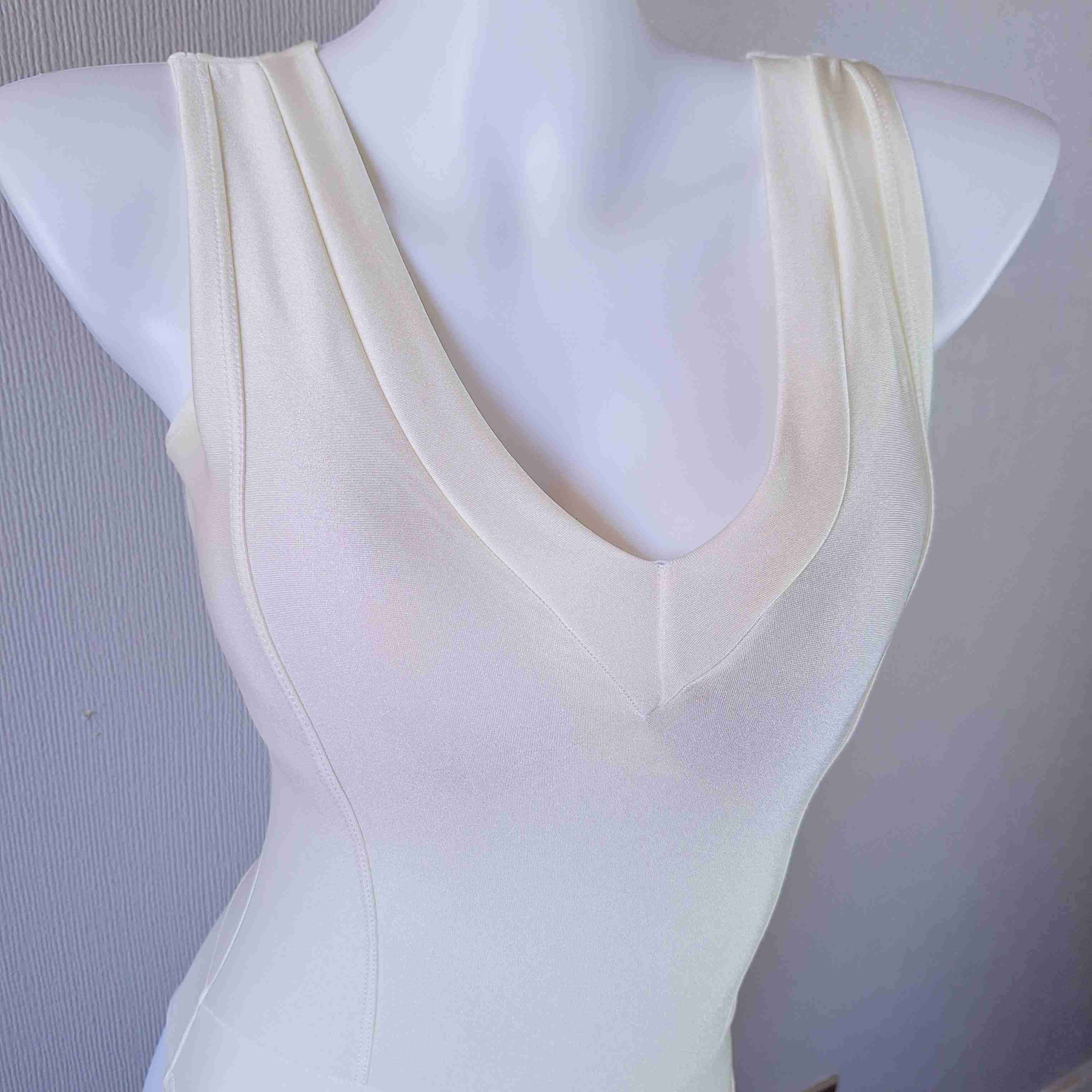 Body blanco sin mangas/ Laycra Brasileña - 2