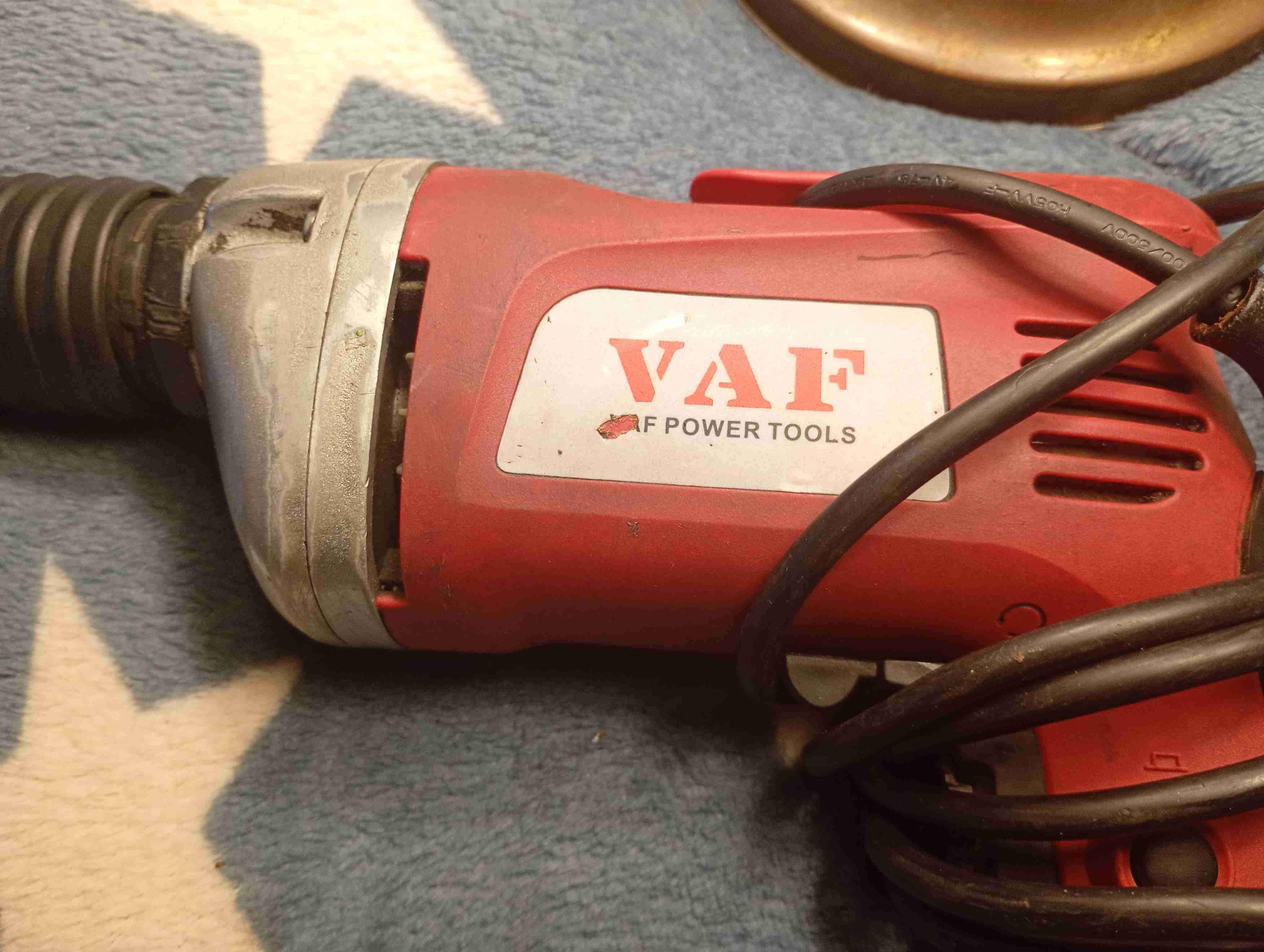 Taladro VAF rojo usado - miniatura 2