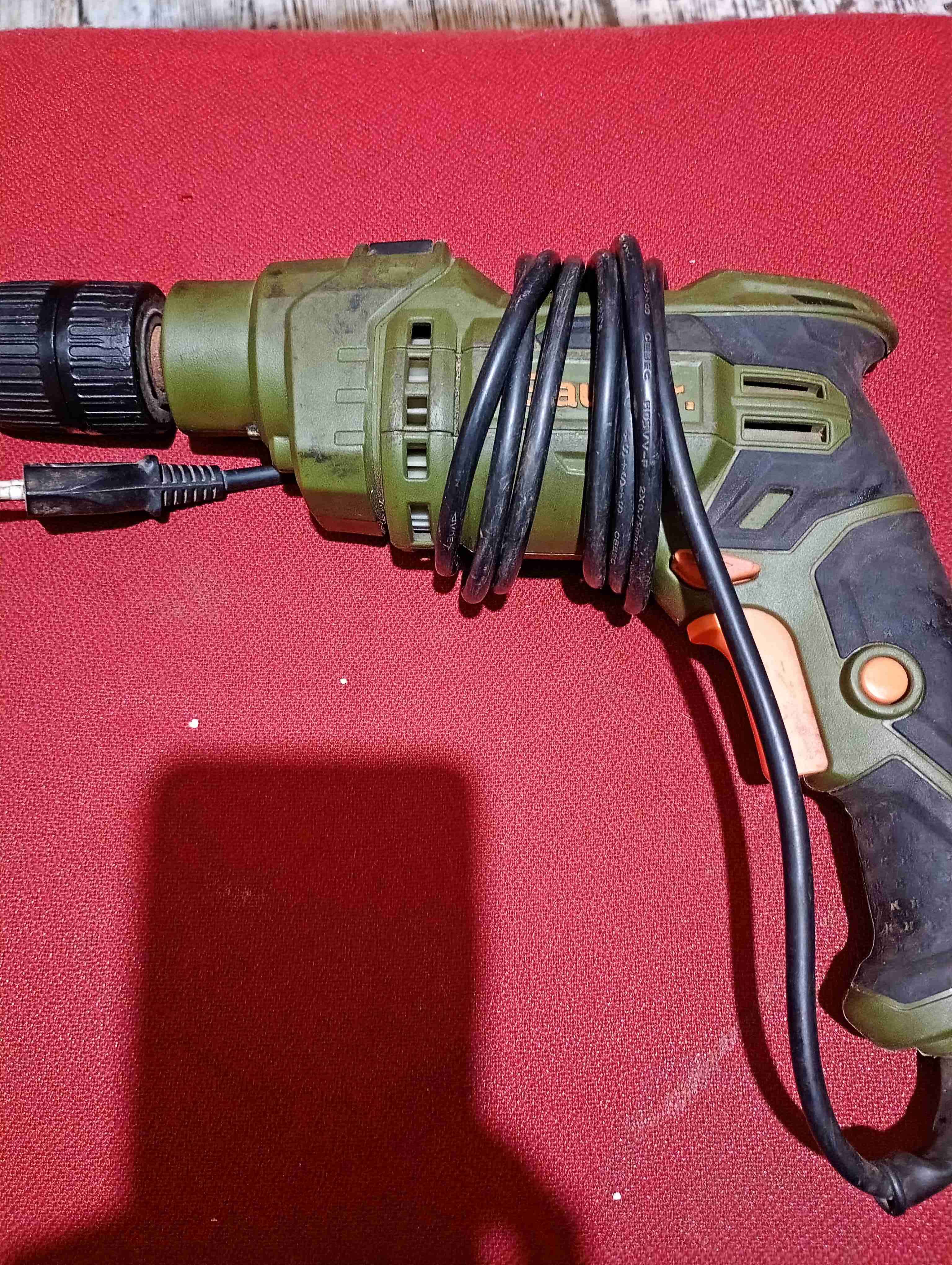 Taladro eléctrico verde Bauker - 2