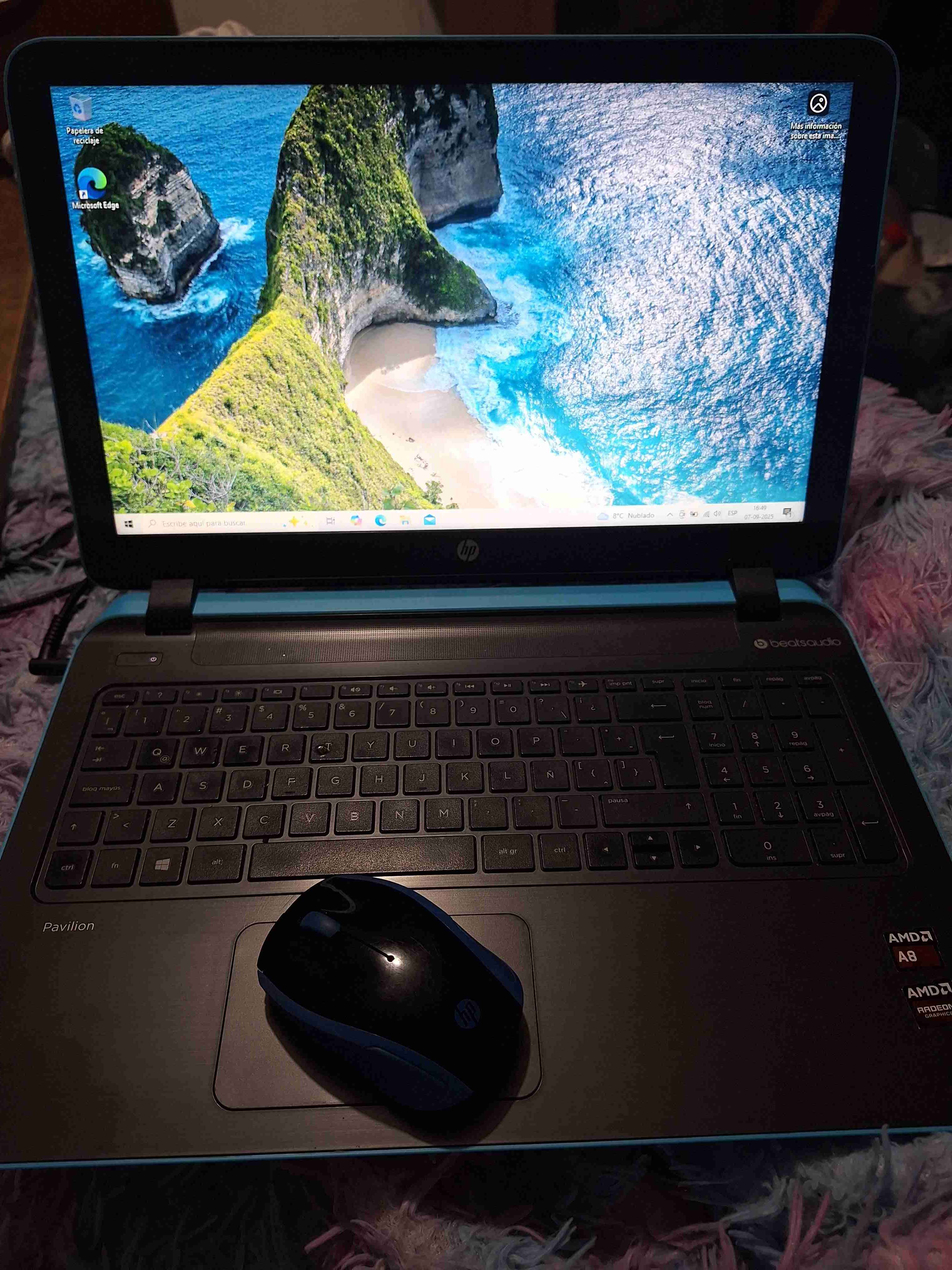 HP Pavilion 15 - AMD A8 - miniatura 3