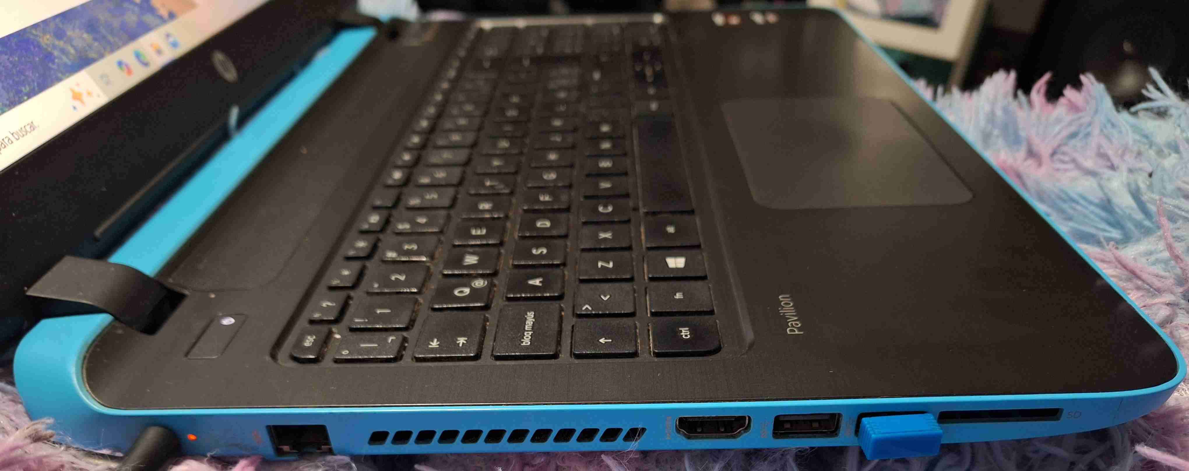 HP Pavilion 15 - AMD A8 - miniatura 4