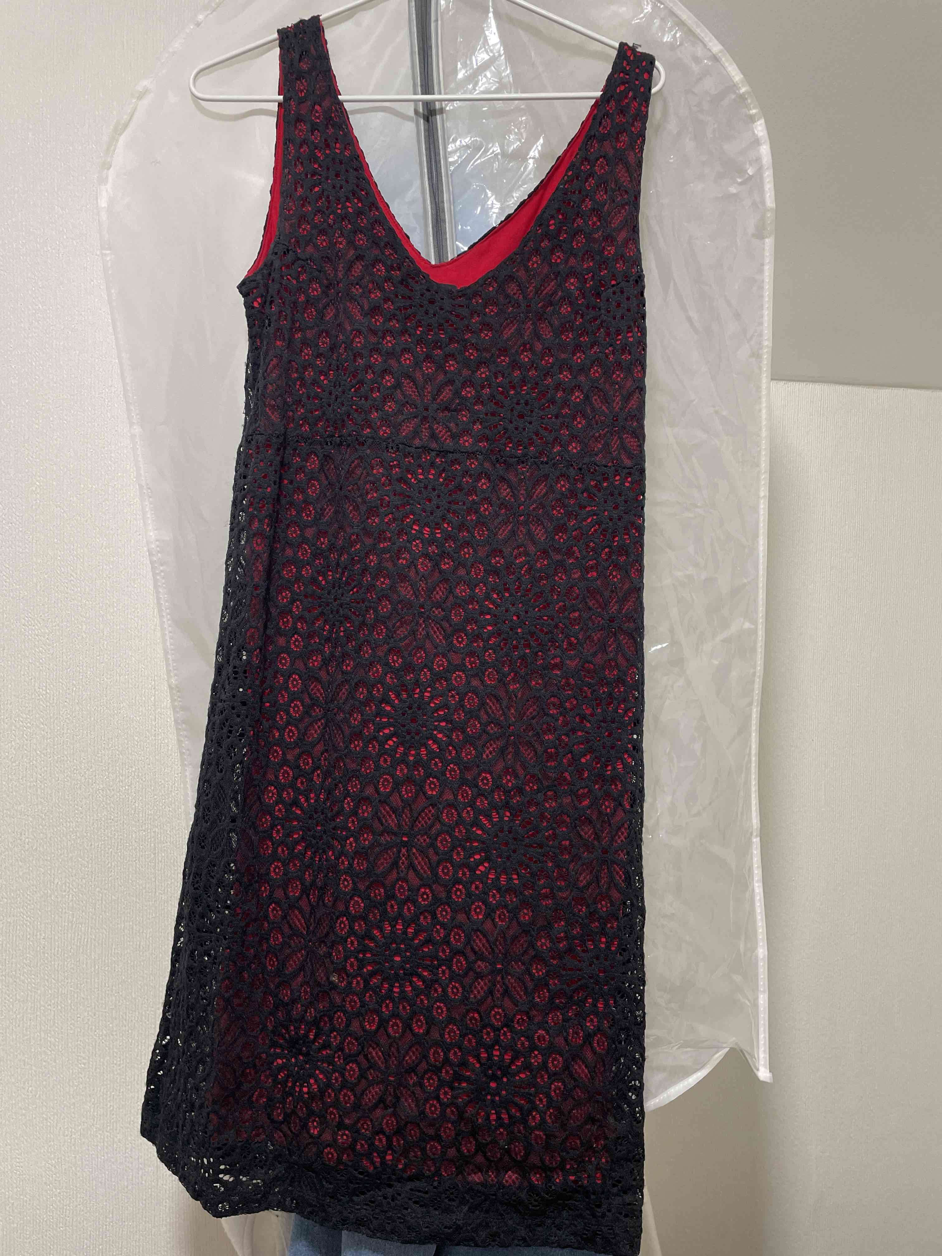 Vestido negro con encaje