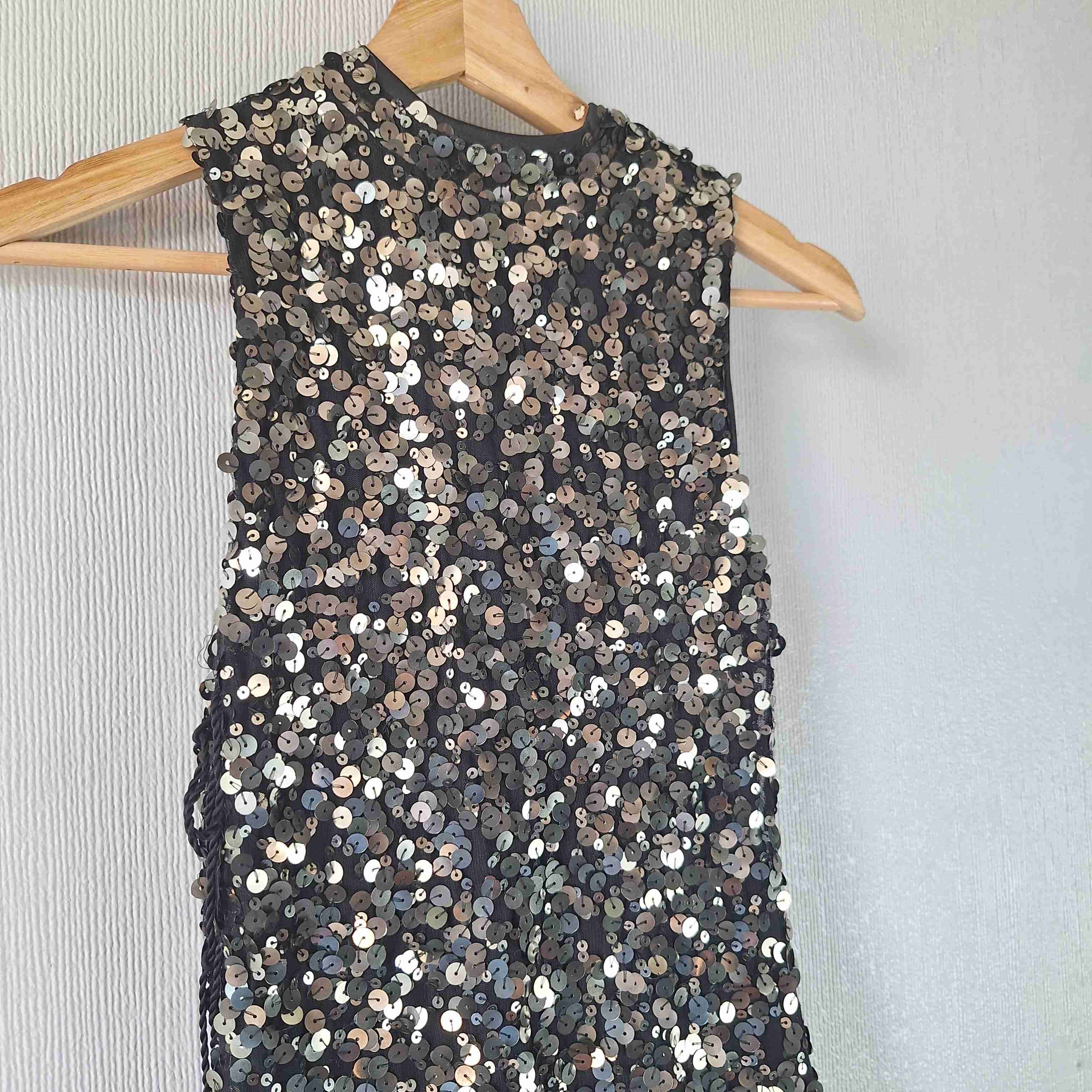 Vestido de lentejuelas negro elegante - 2