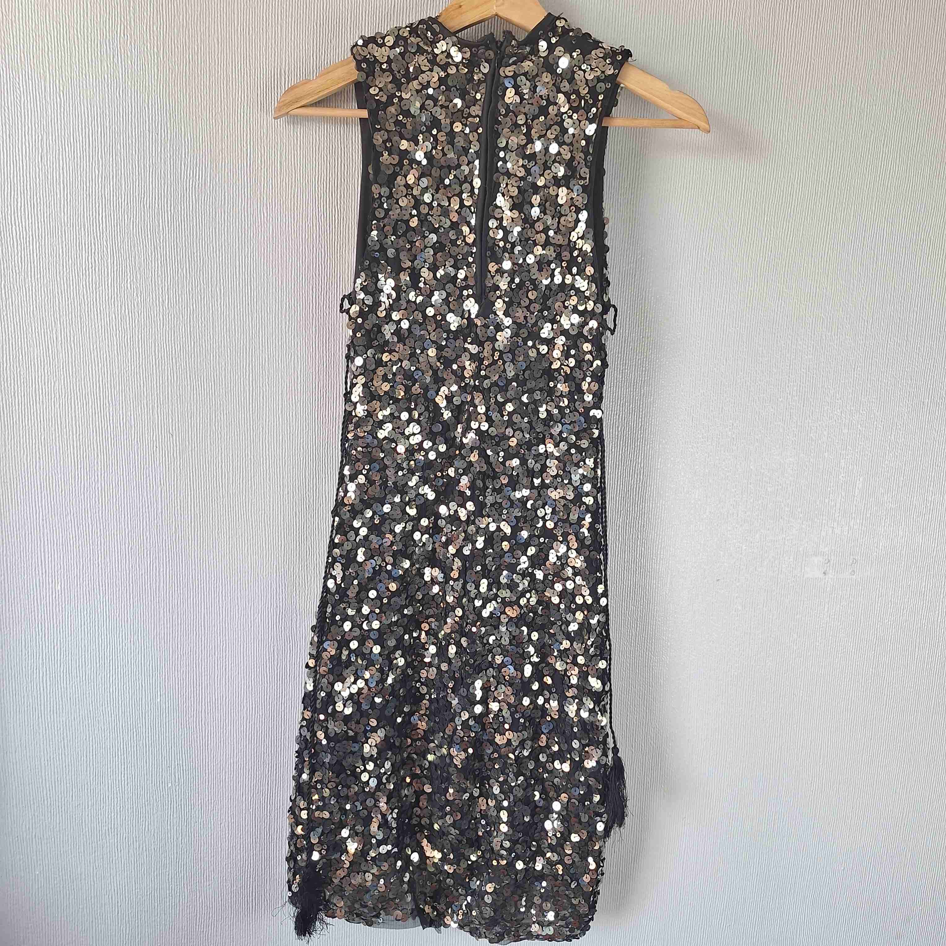 Vestido de lentejuelas negro elegante - 4