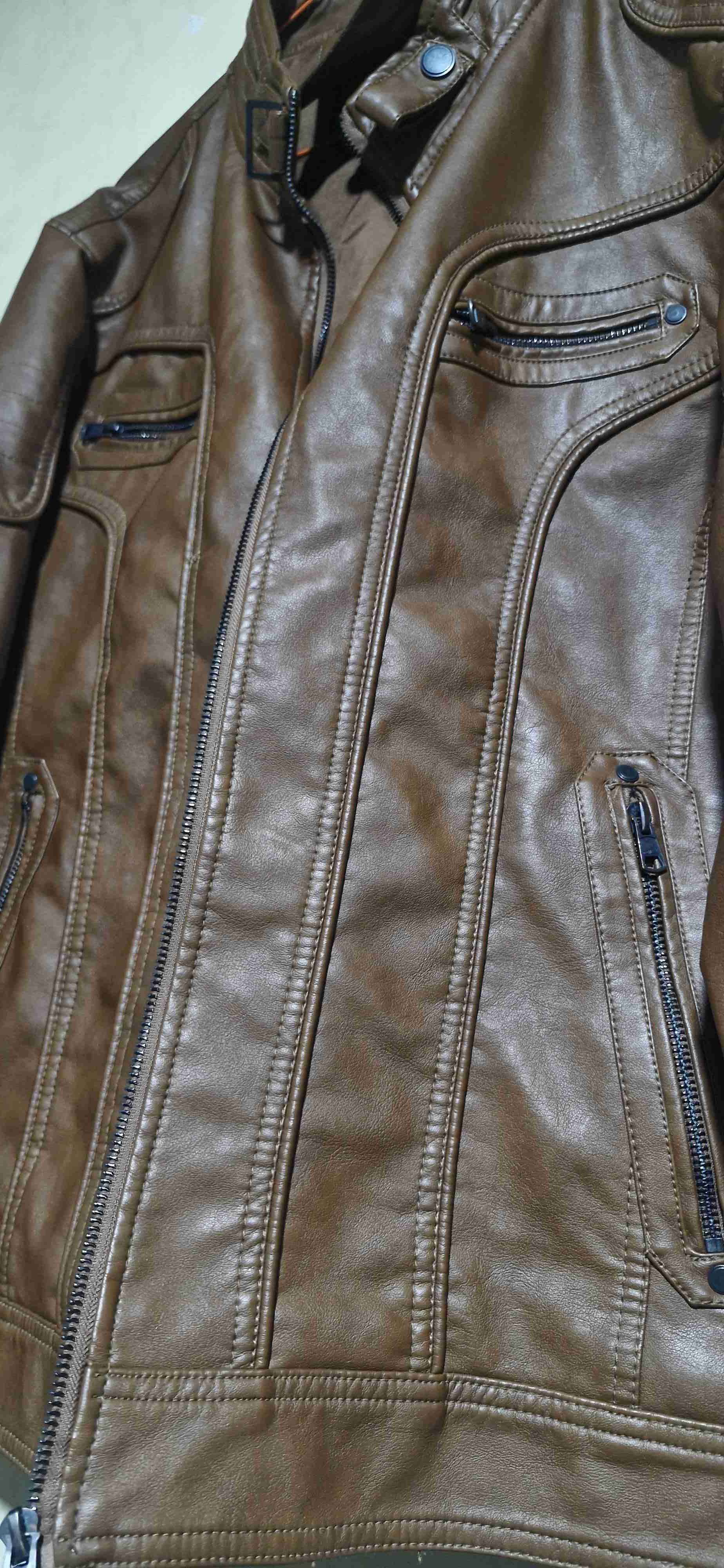 Chaqueta café estilo motero eco cuero - 4