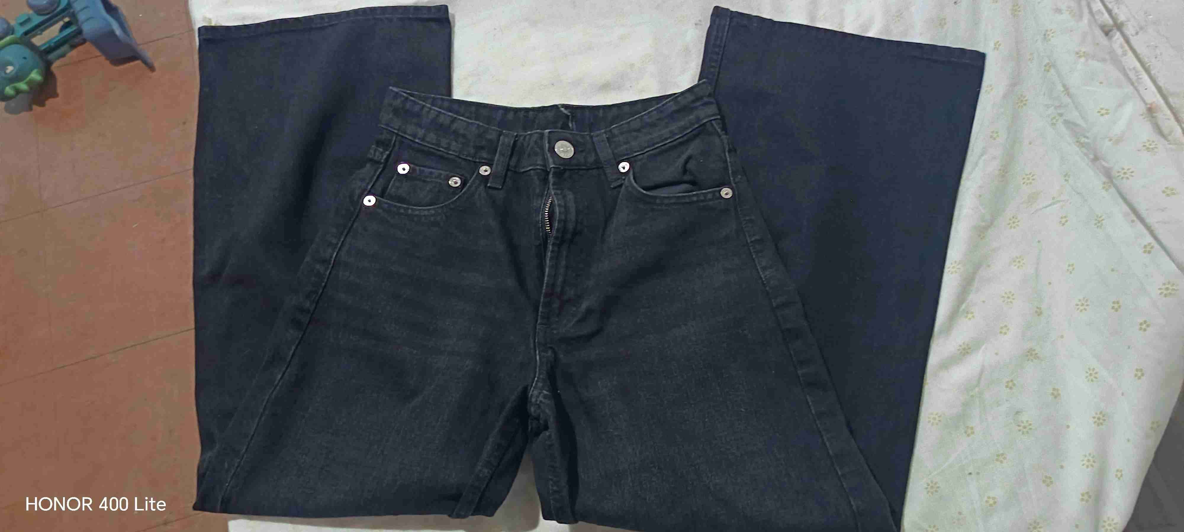 Jeans negros de mezclilla - 1