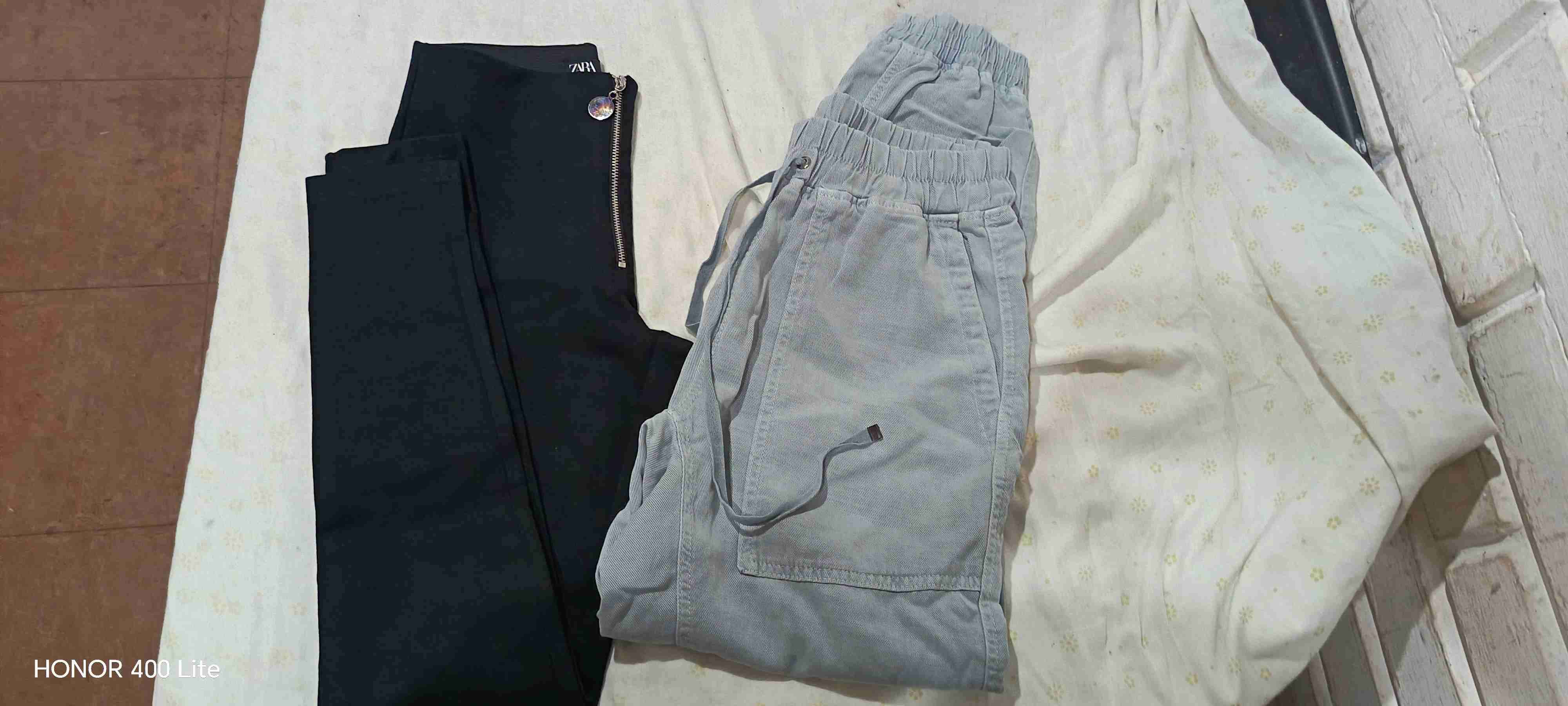 Jeans negros de mezclilla - 5