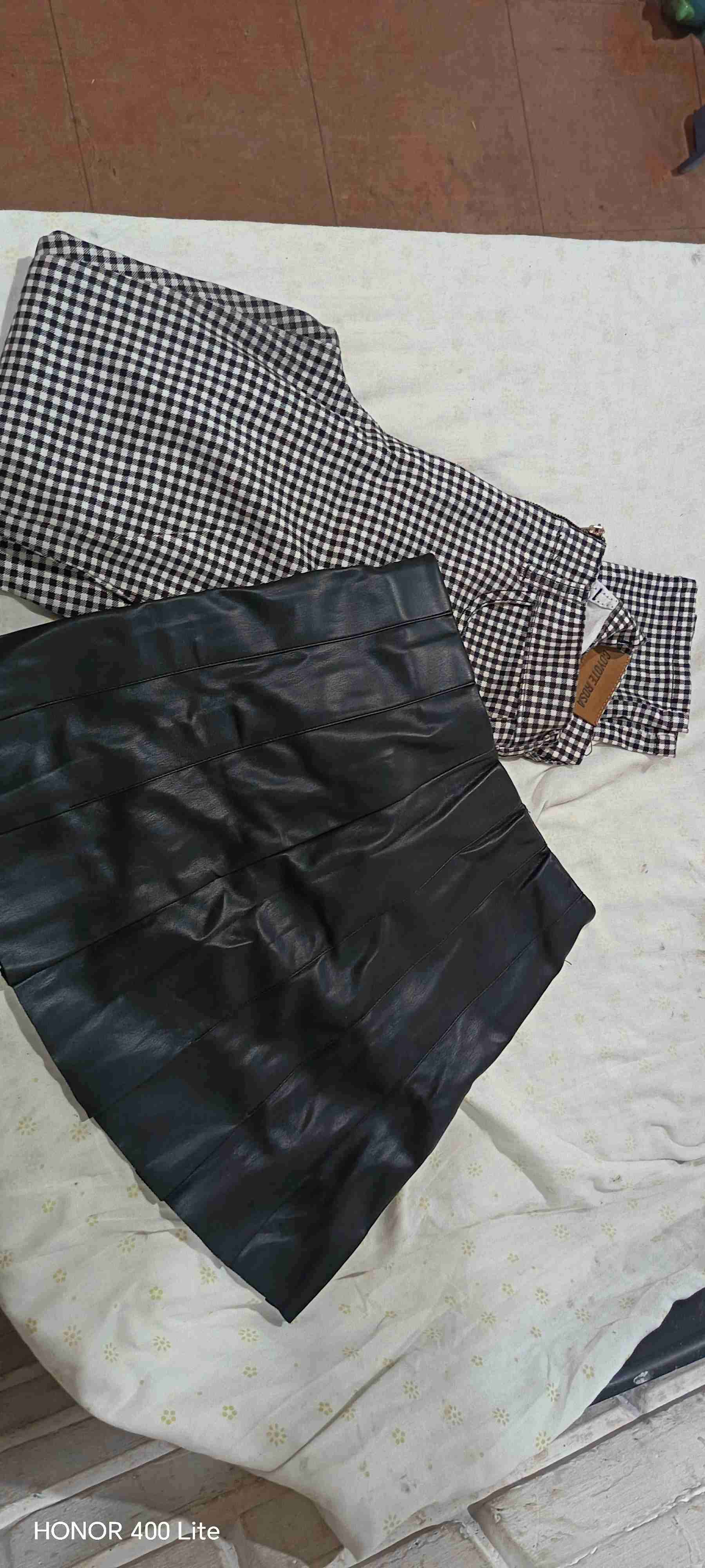 Pantalones negros de mujer - miniatura 2