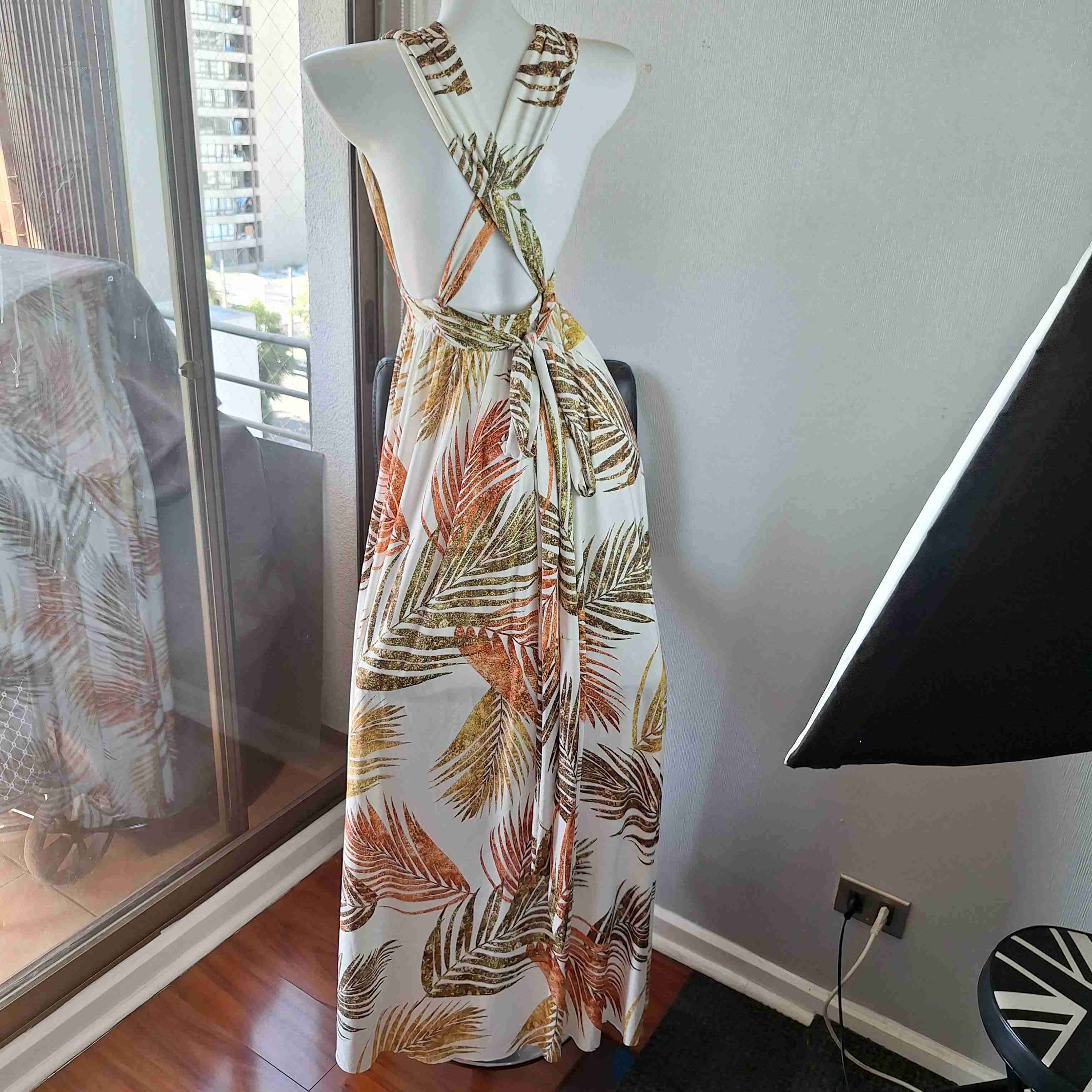 Vestido Brasileño largo lycra estampada con hojas. - 3