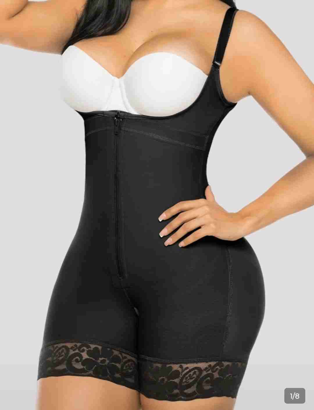 Faja modeladora negra con encaje