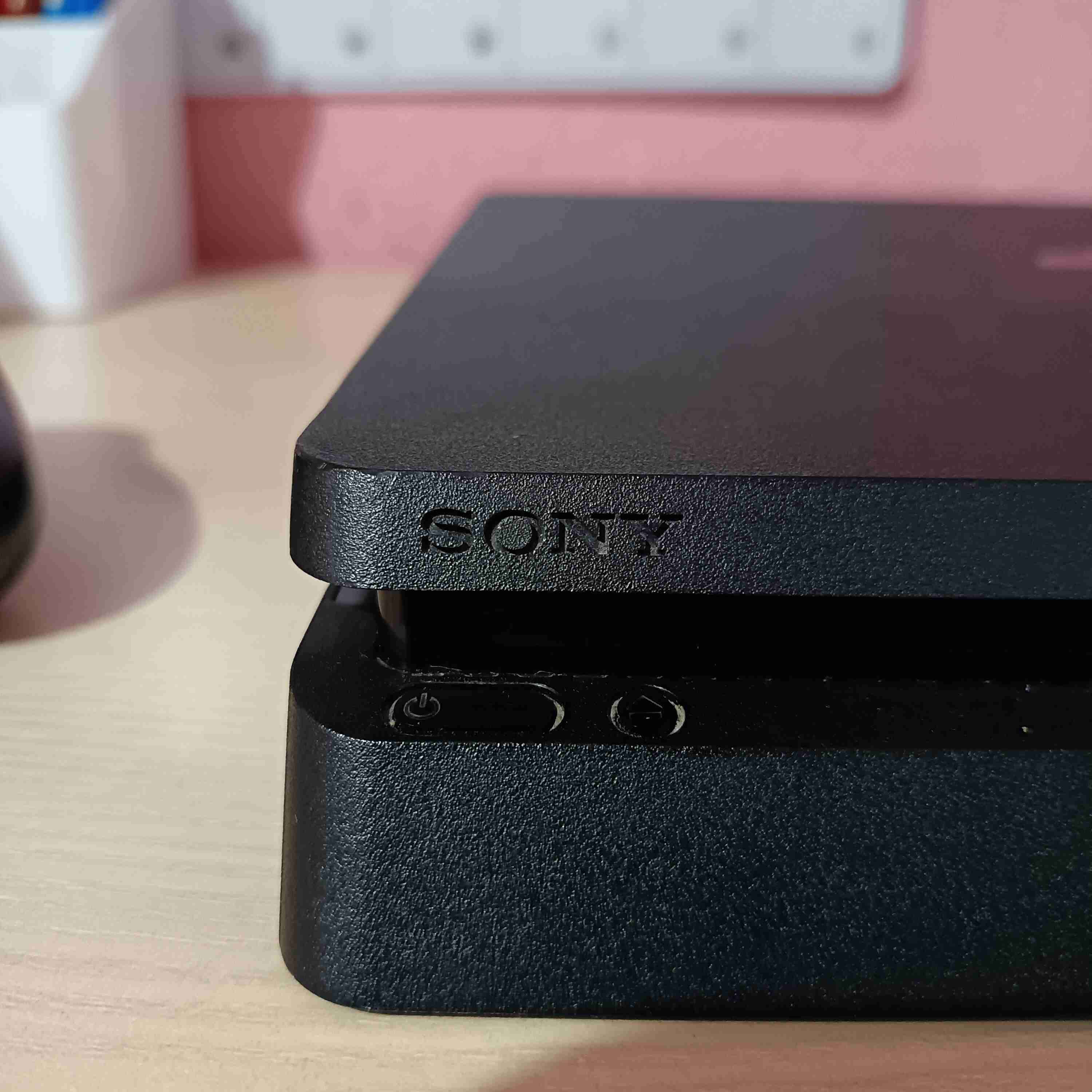 Consola PlayStation 4 Slim 1TB con control - miniatura 4