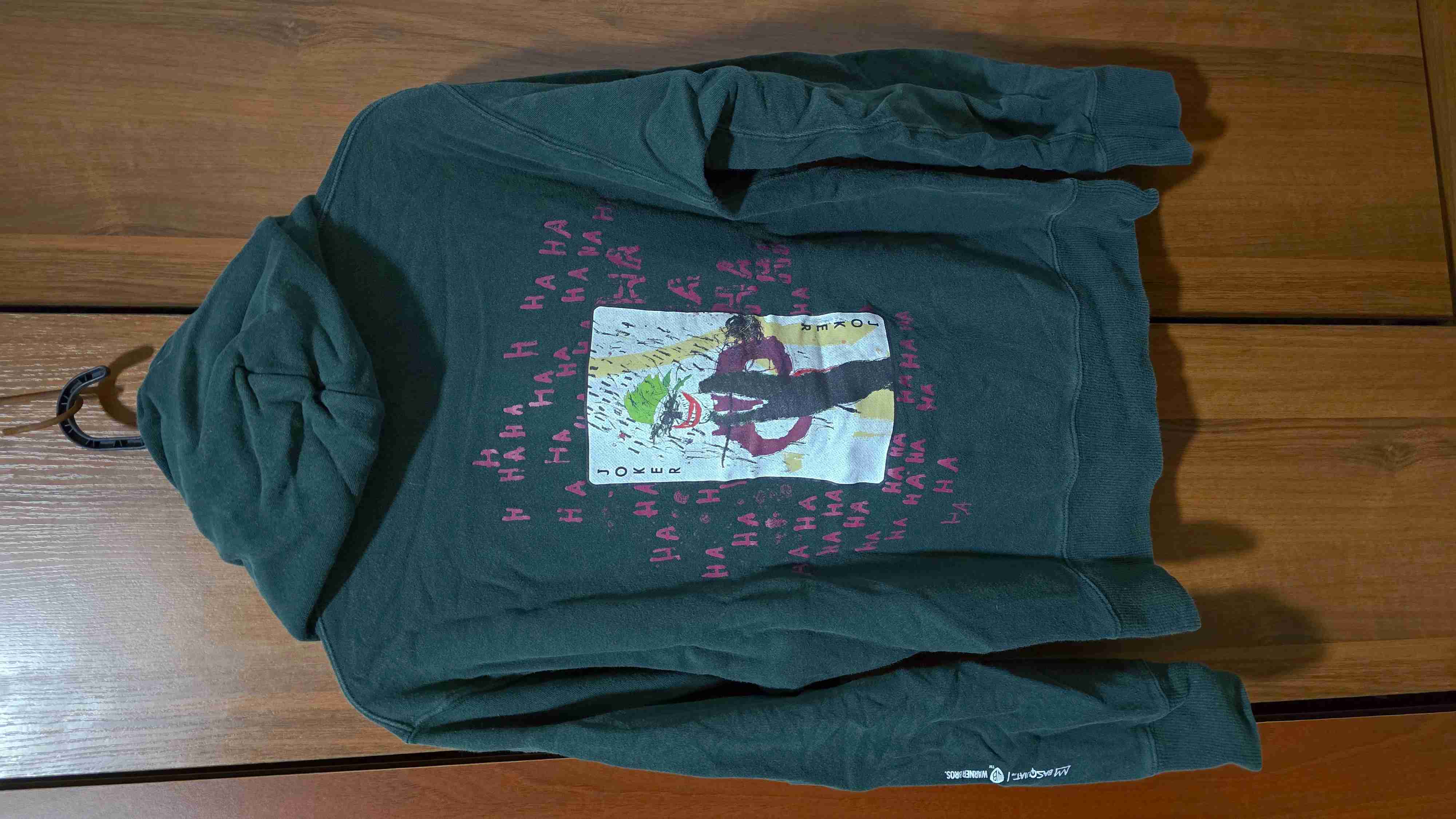 Polerón verde con diseño Joker - miniatura 1