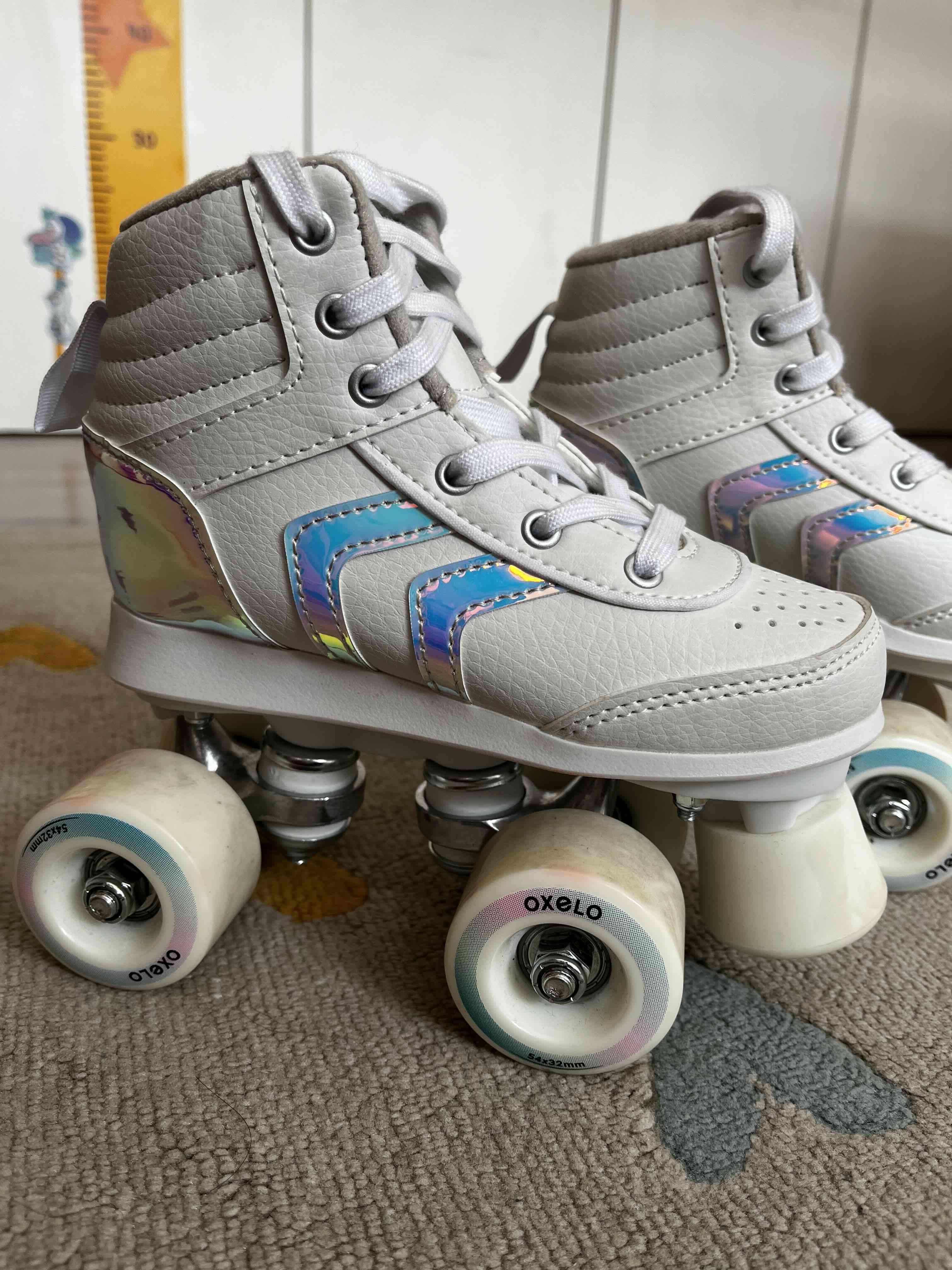Patines de cuatro ruedas blancos talla EU30 - miniatura 1
