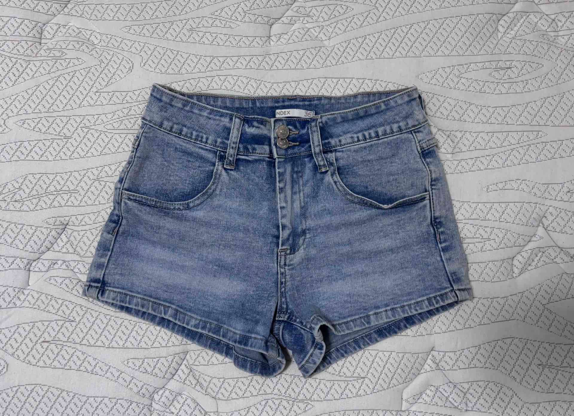 Shorts, faldas y poleras - miniatura 3