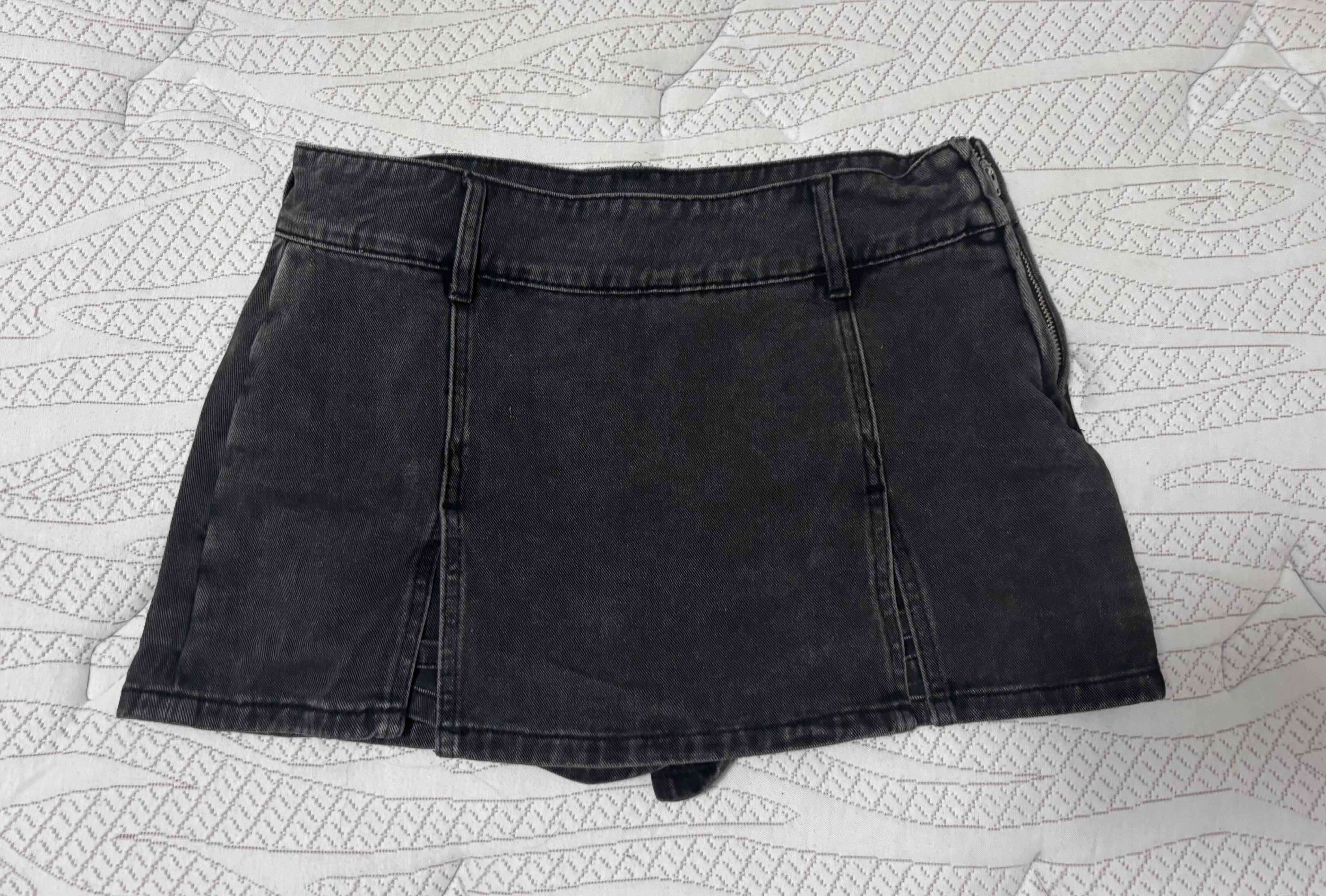 Shorts, faldas y poleras - miniatura 4