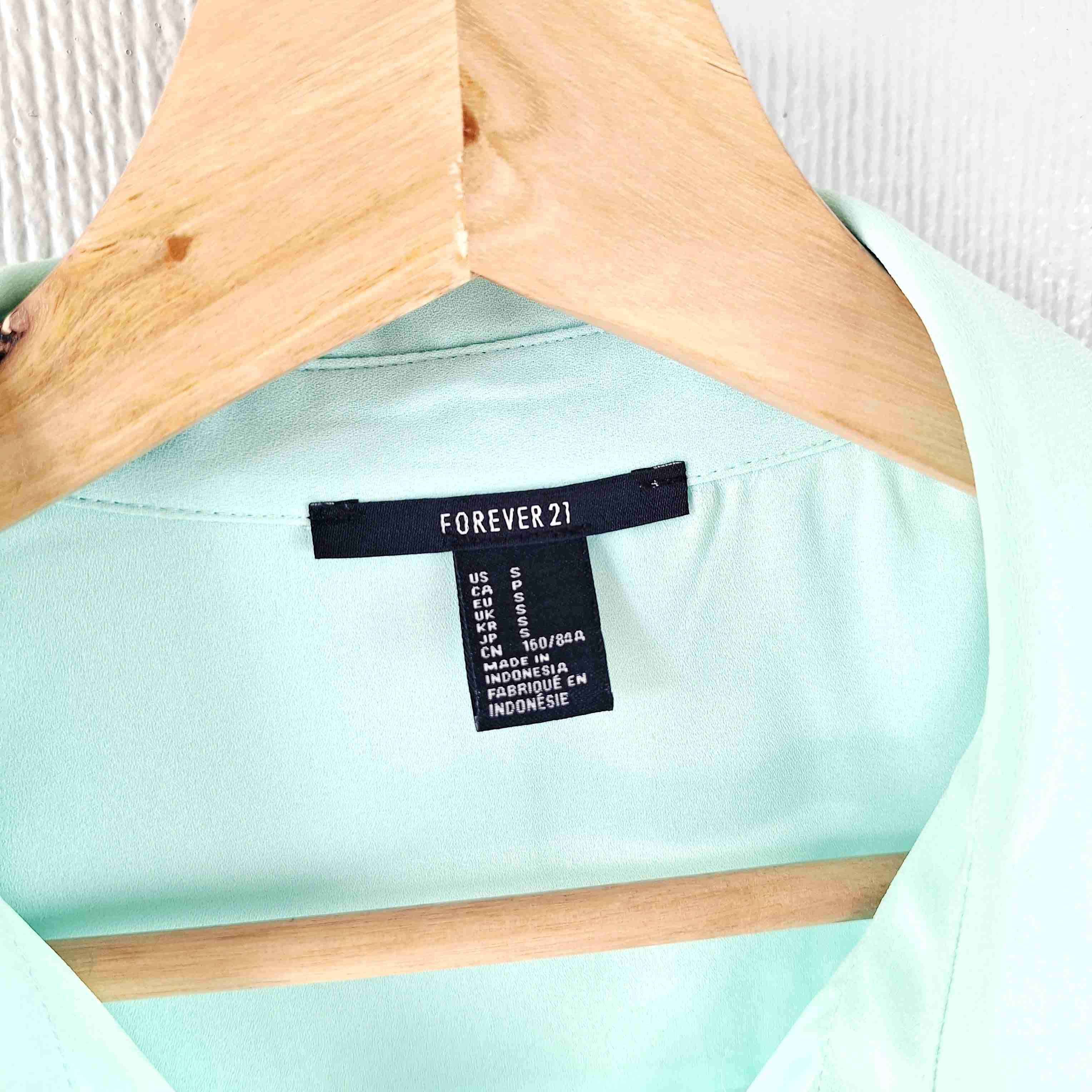 Blusa Forever 21 sin mangas verde menta - 2