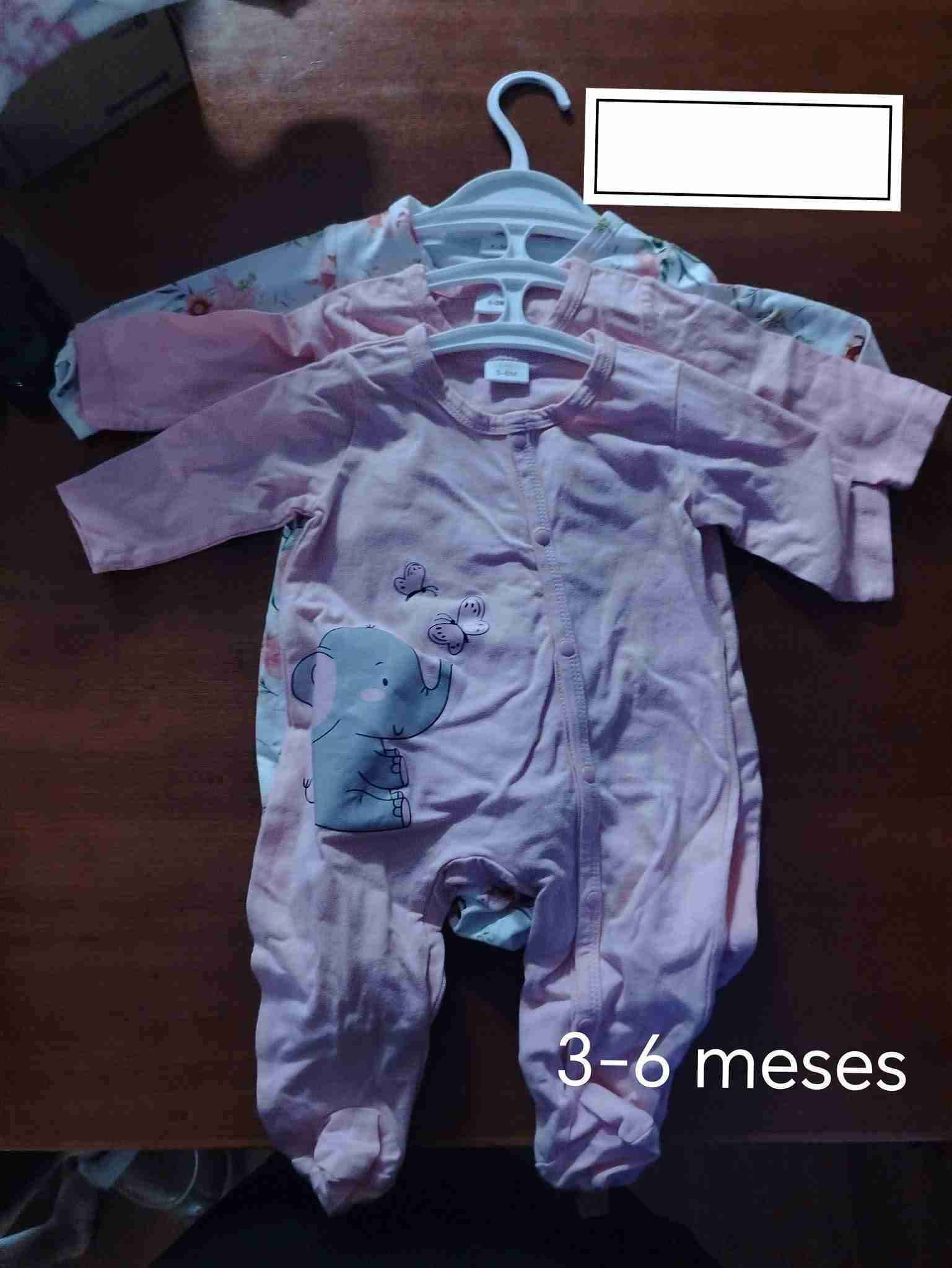 Ropa de bebé variada - miniatura 4