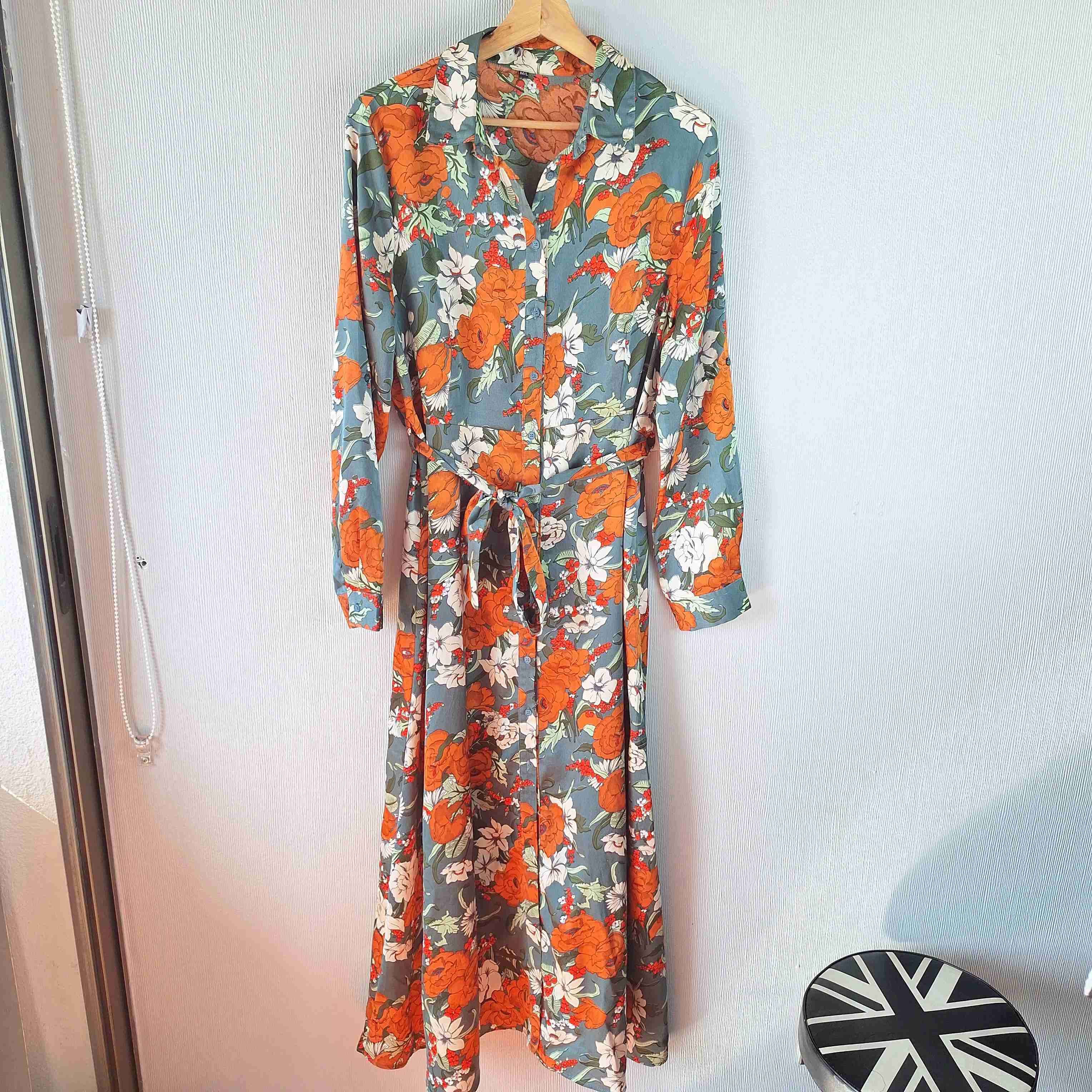 Vestido satinado, largo floral multicolor - 1