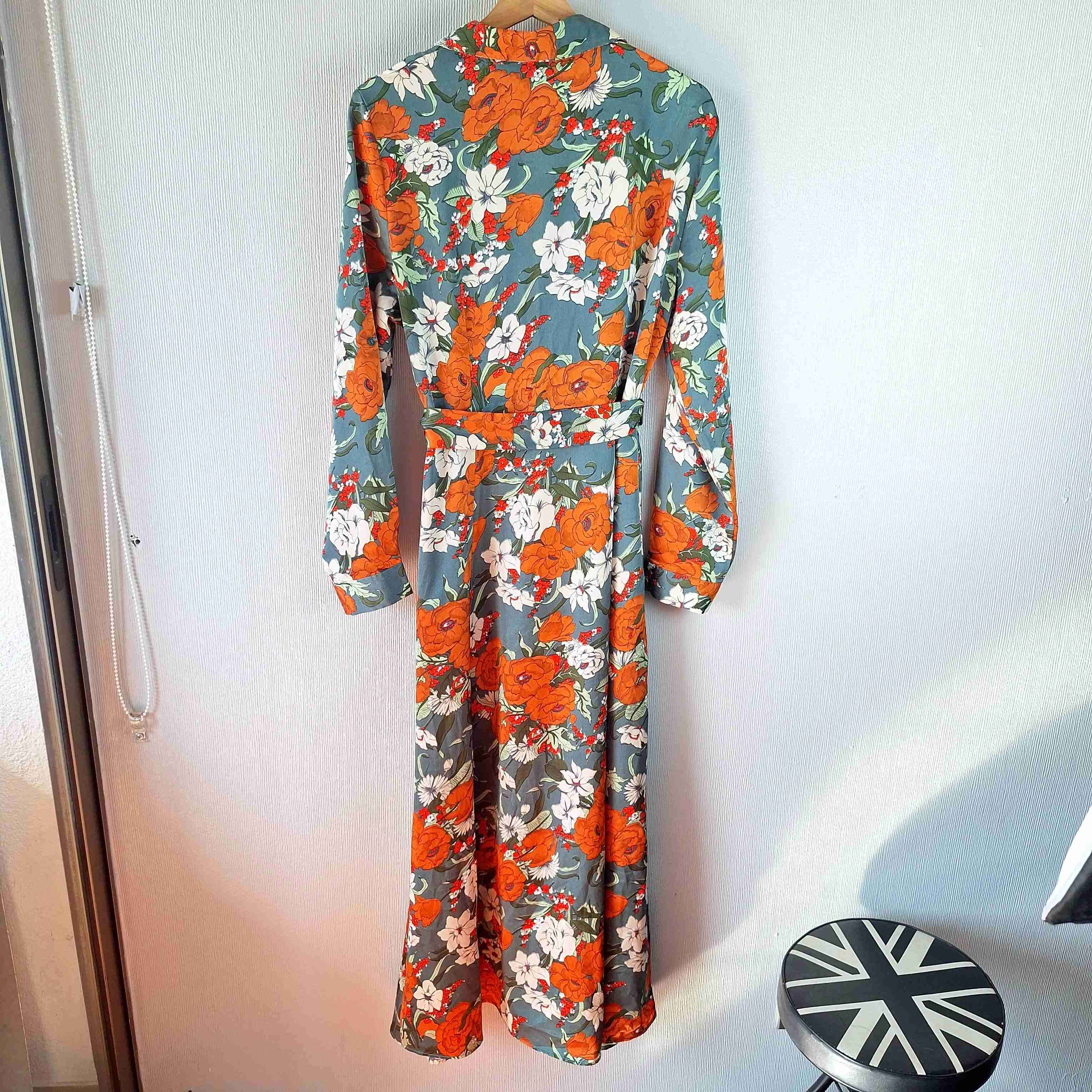 Vestido satinado, largo floral multicolor - 3