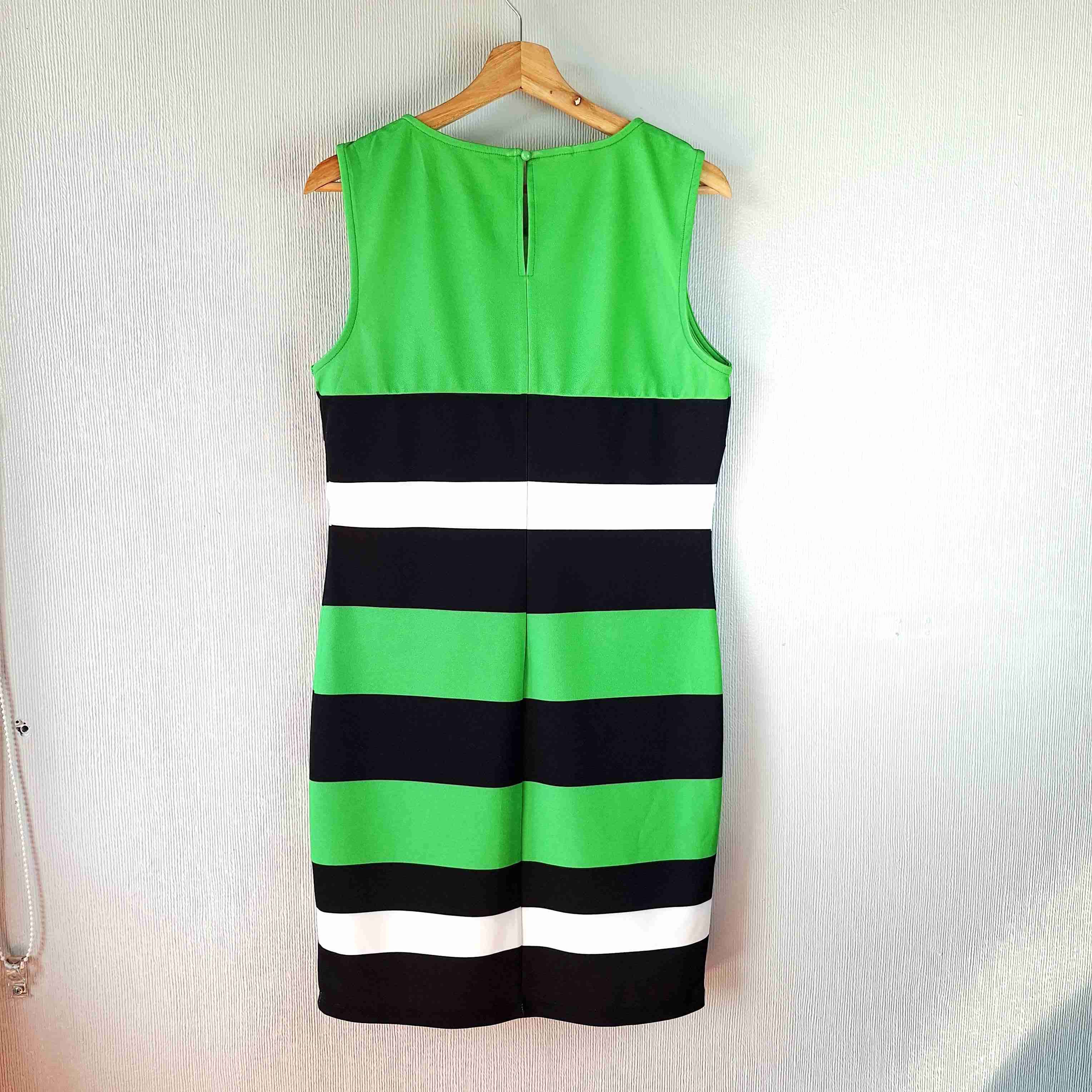 Vestido rayado verde y negro - 2