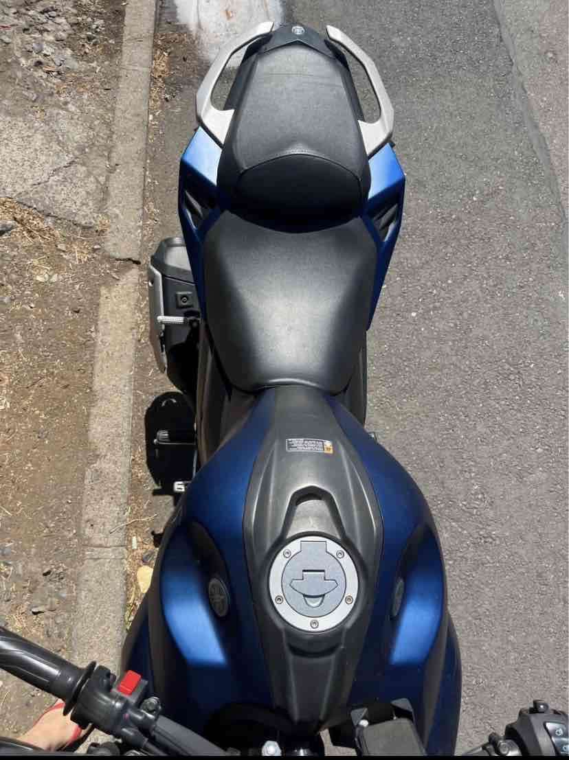 Fz 250 Moto azul en excelente estado - 3