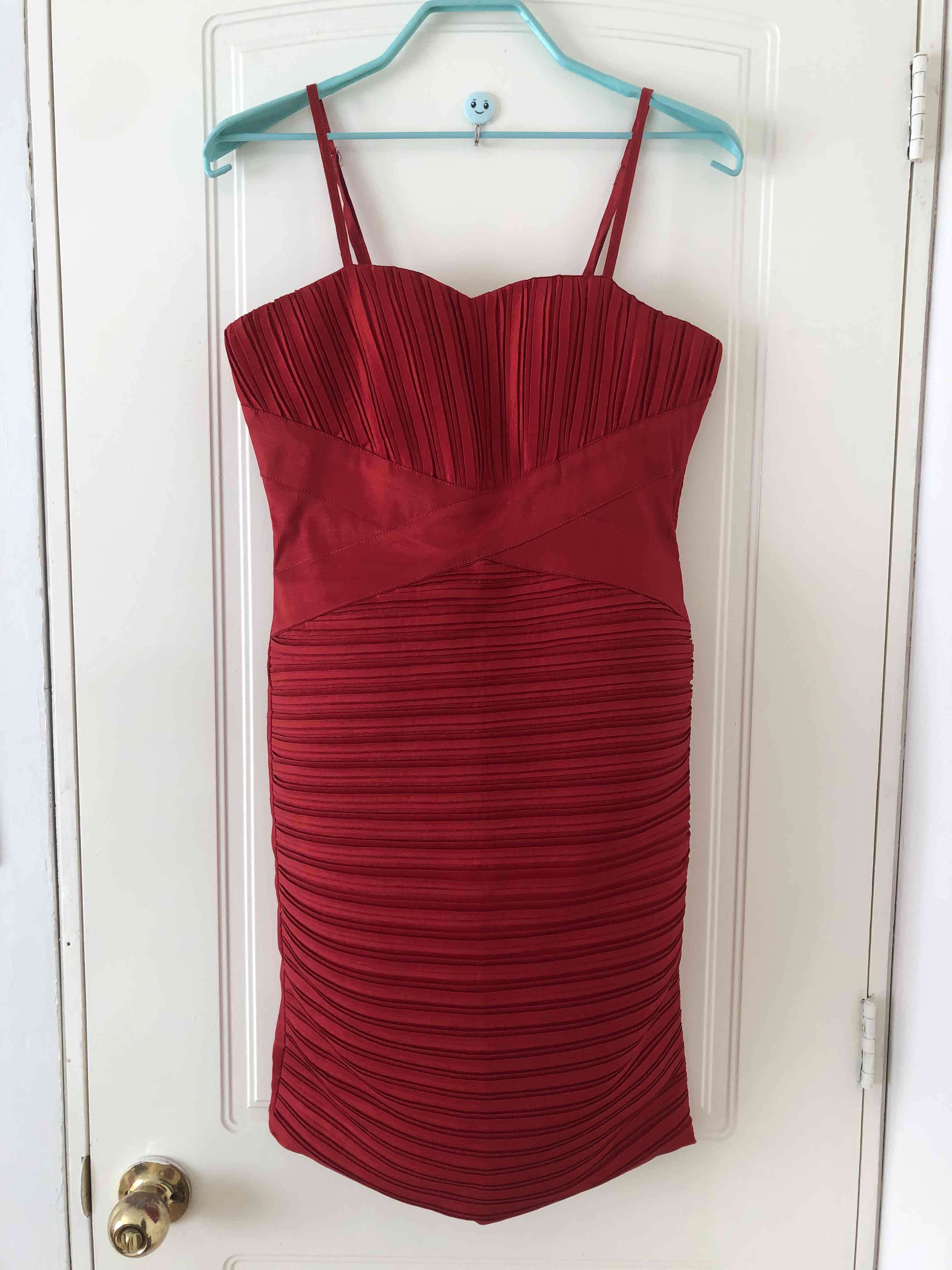 Vestido rojo sin mangas