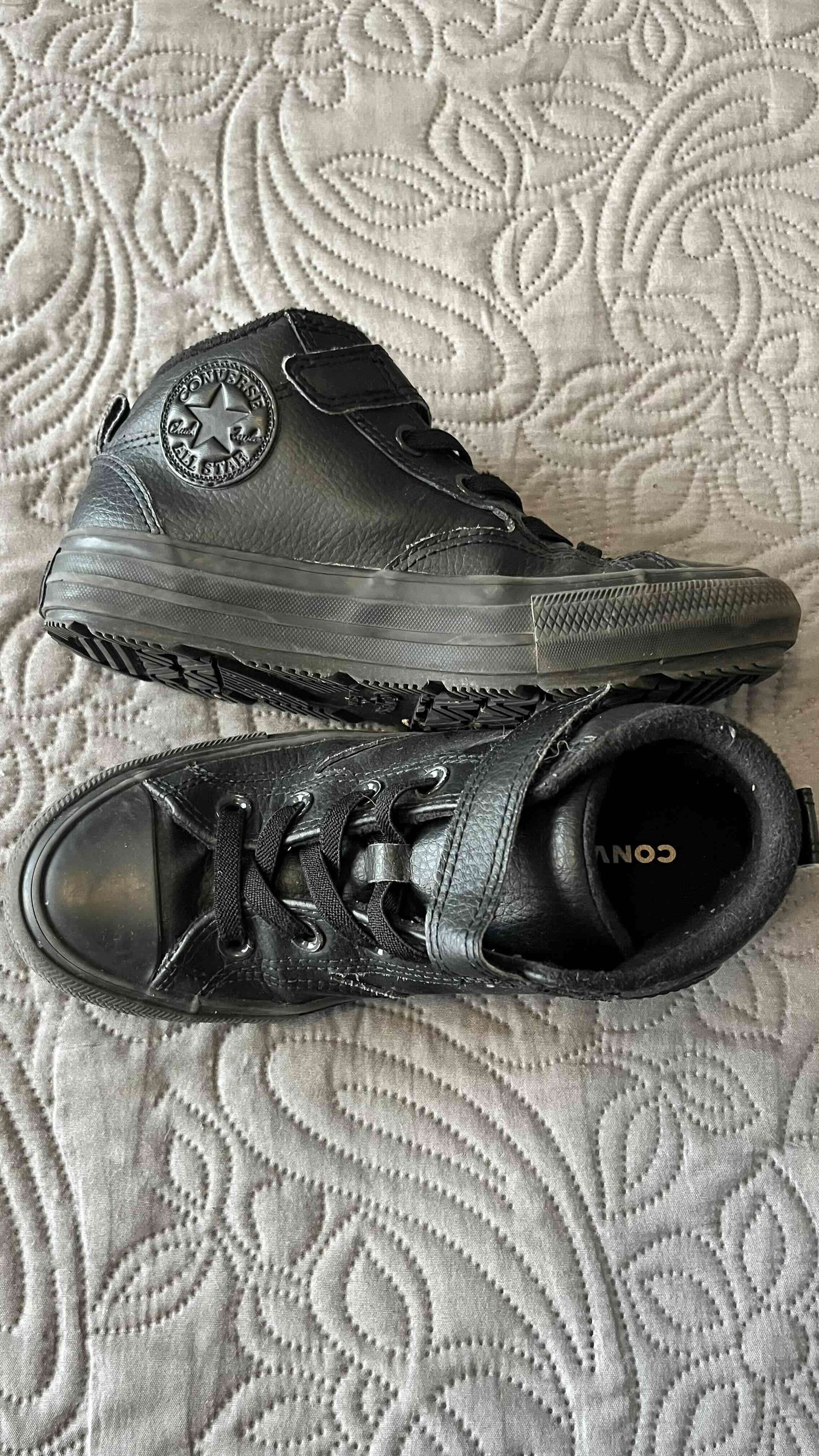 Zapatillas negras Converse en buen estado