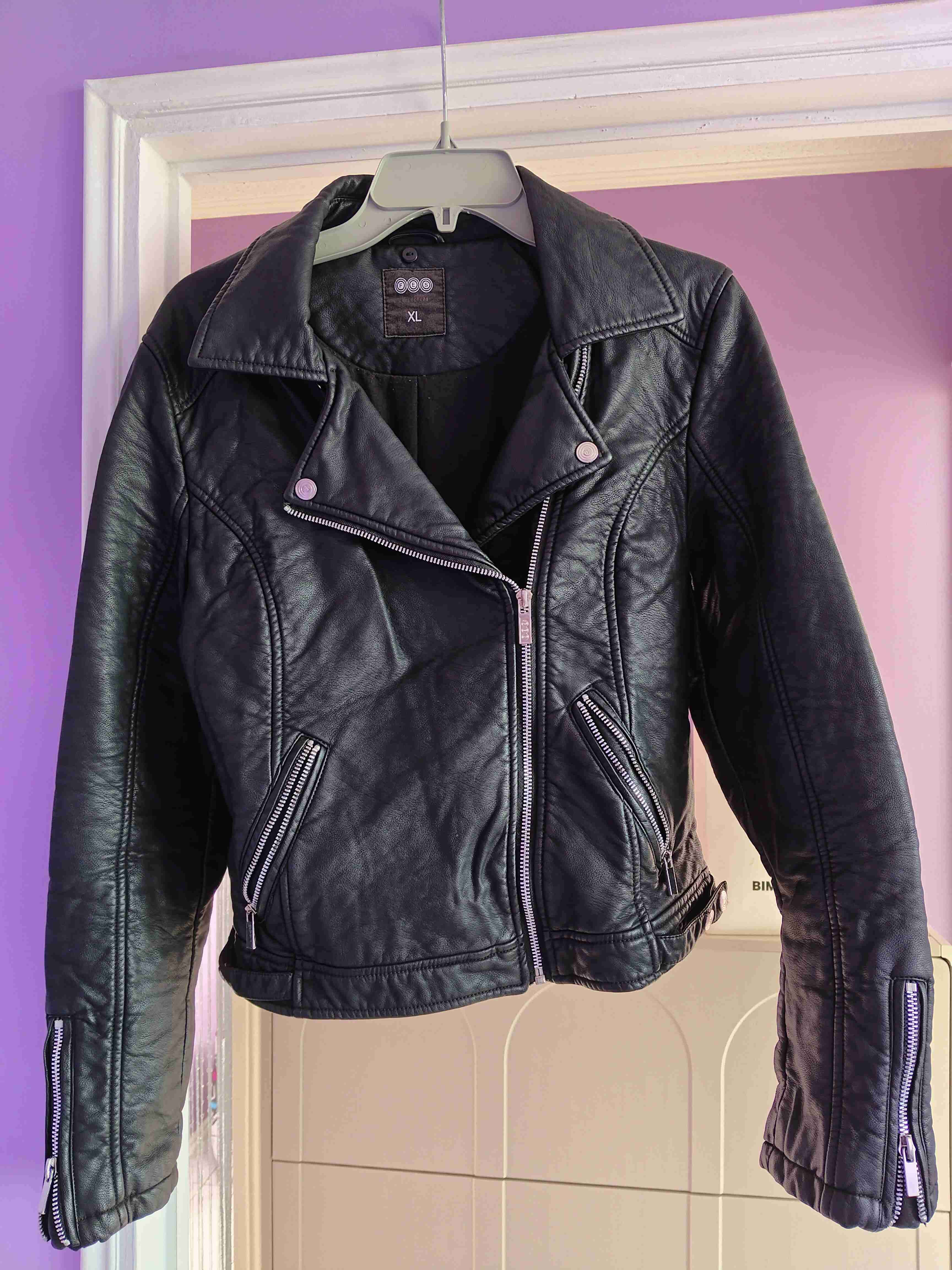 Chaqueta de cuero negra XL