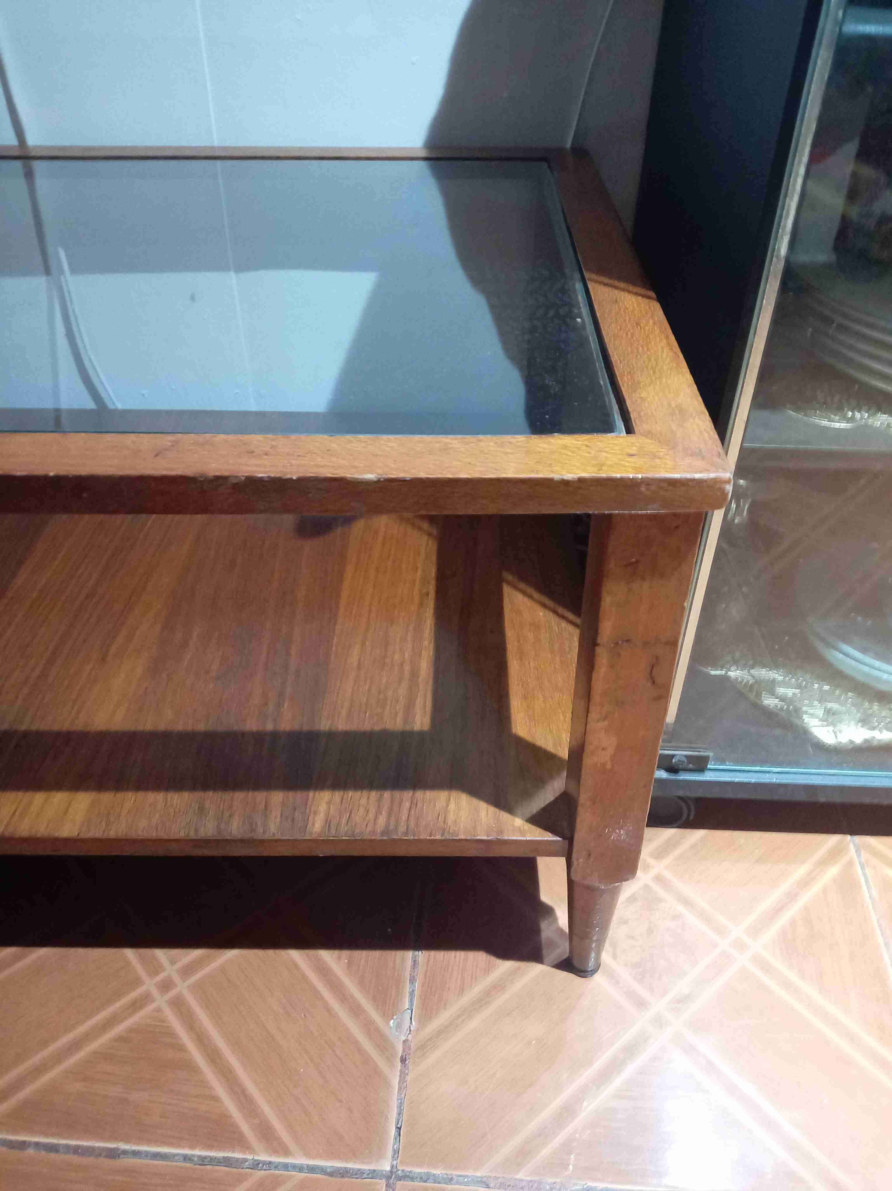 Mesa de centro de vidrio y madera - miniatura 2