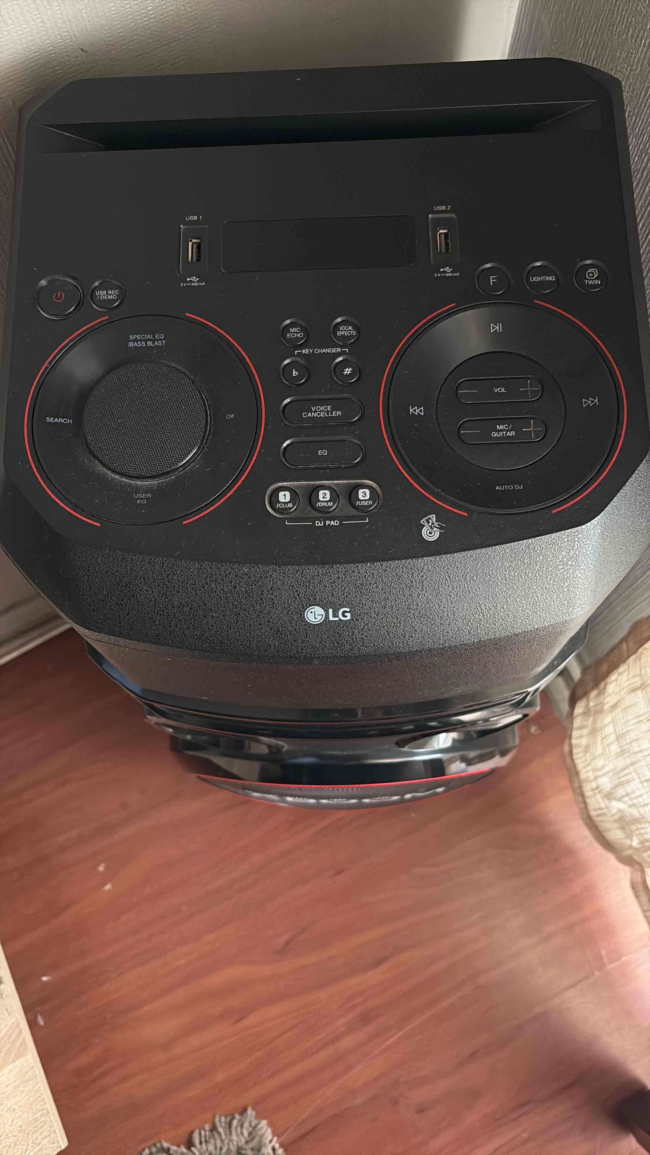 Parlante LG RN7 con control DJ - miniatura 1