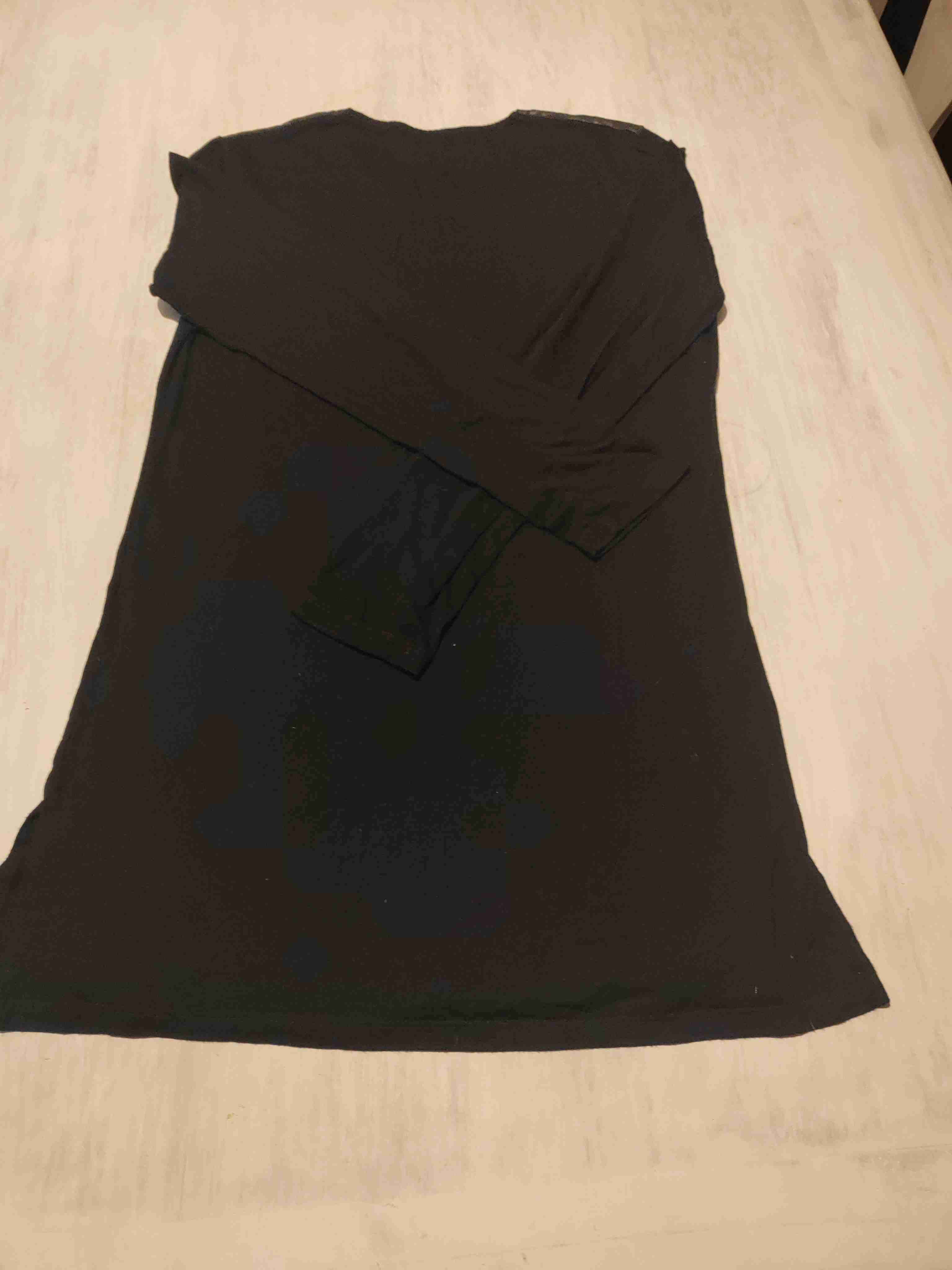 Polera larga negra y roja - 3