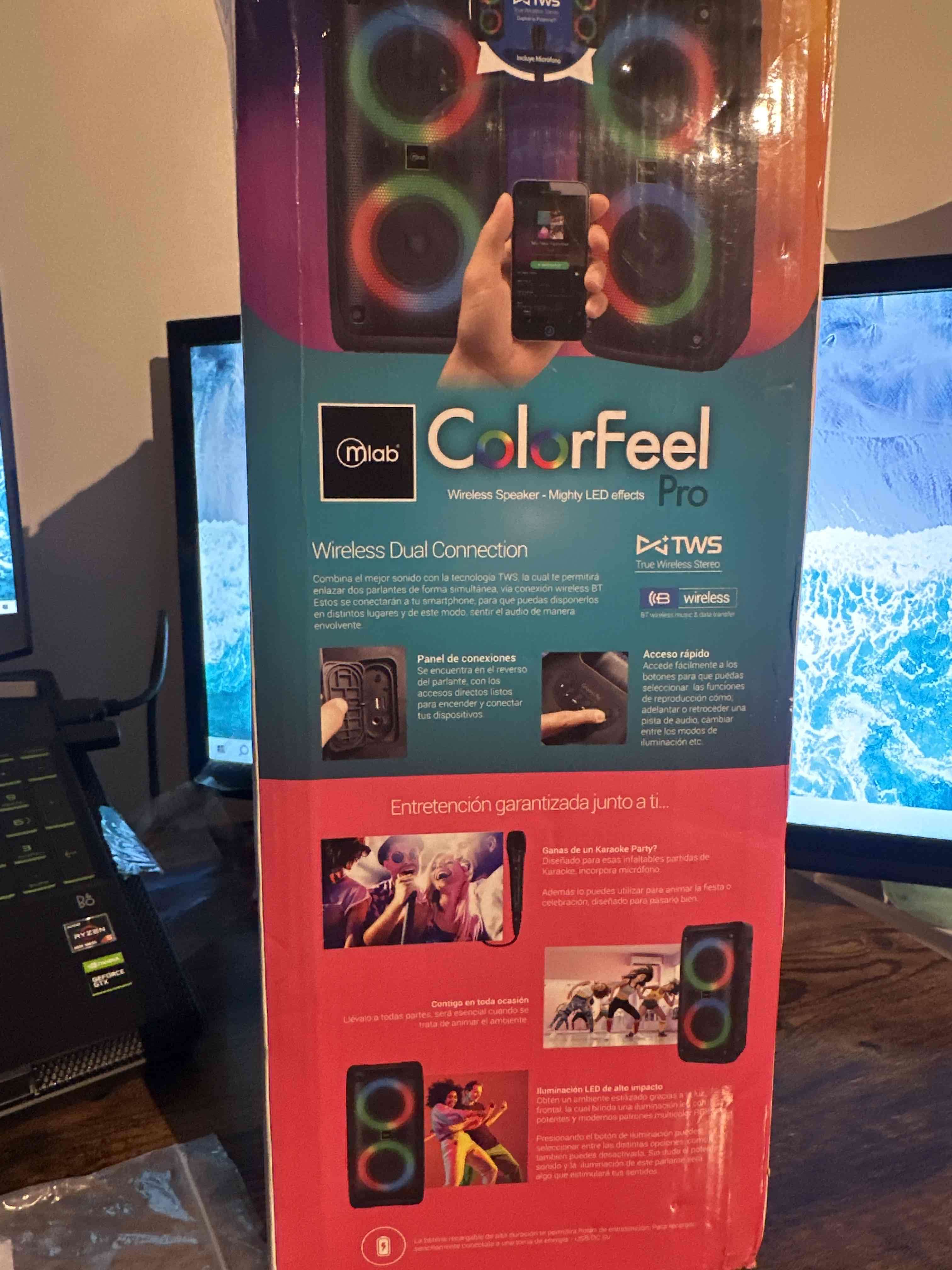Parlante ColorFeel Pro con micrófono - 2