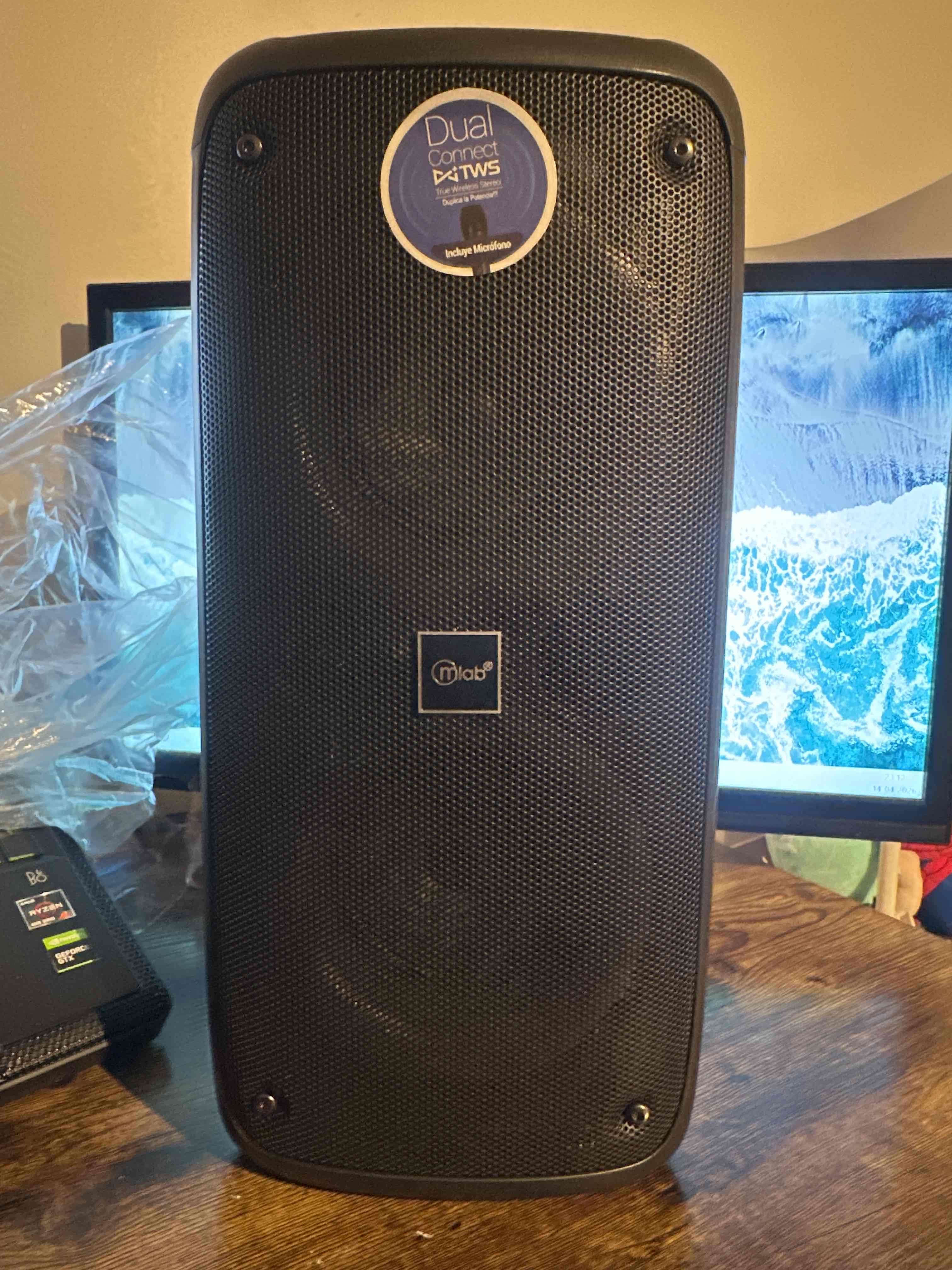 Parlante ColorFeel Pro con micrófono - 5