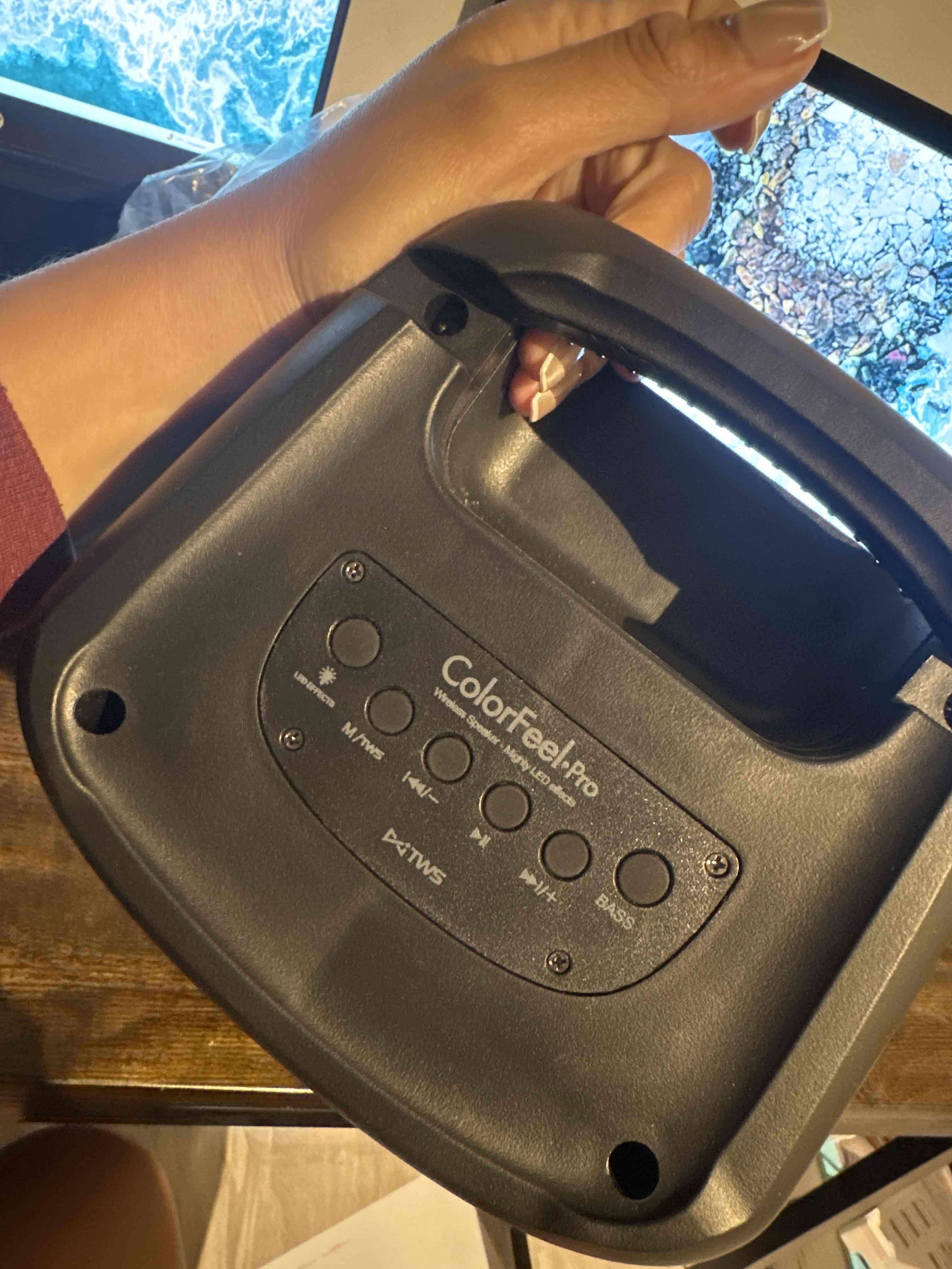 Parlante ColorFeel Pro con micrófono - 6