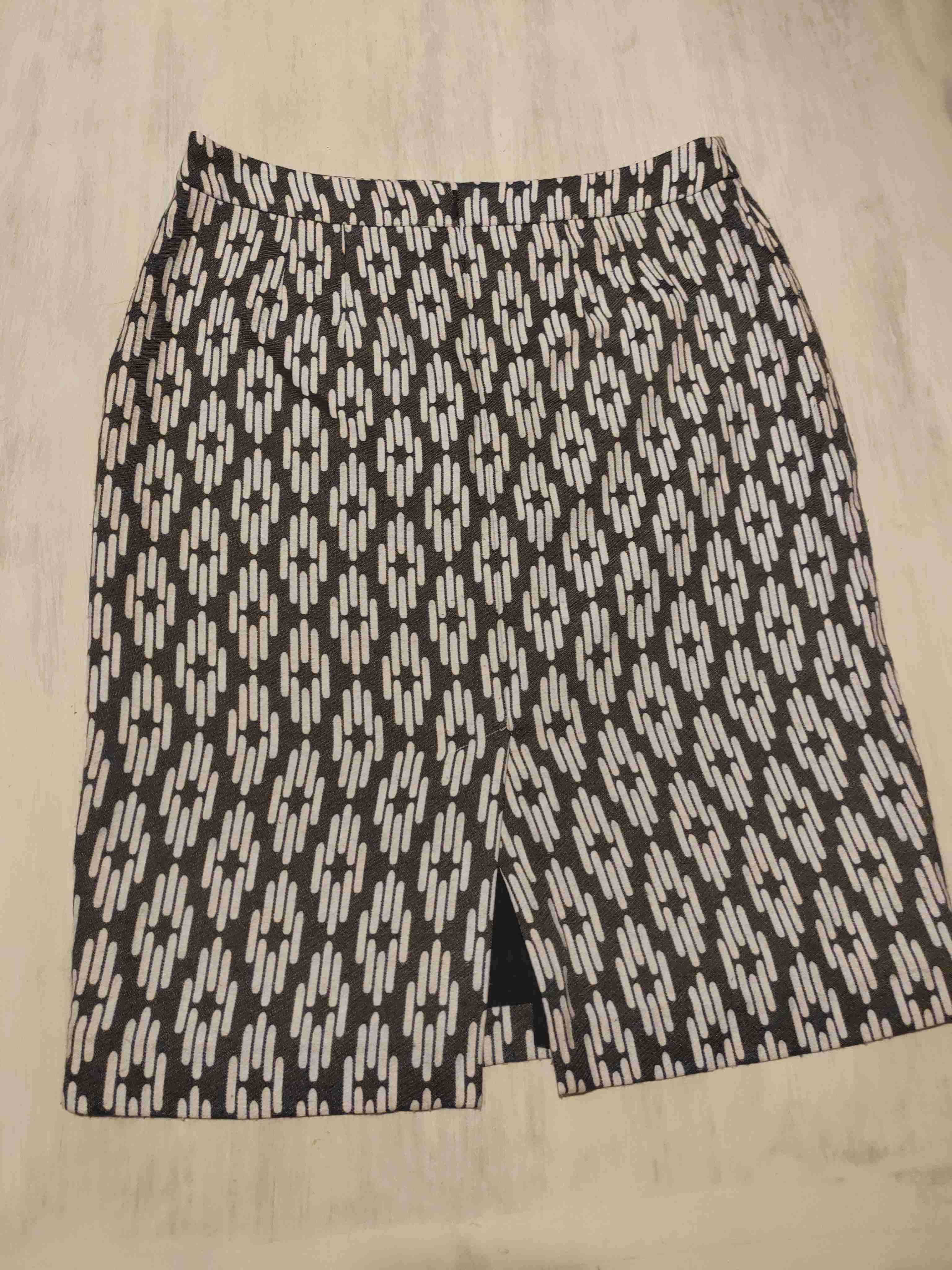 Falda estampada en blanco y negro - miniatura 2