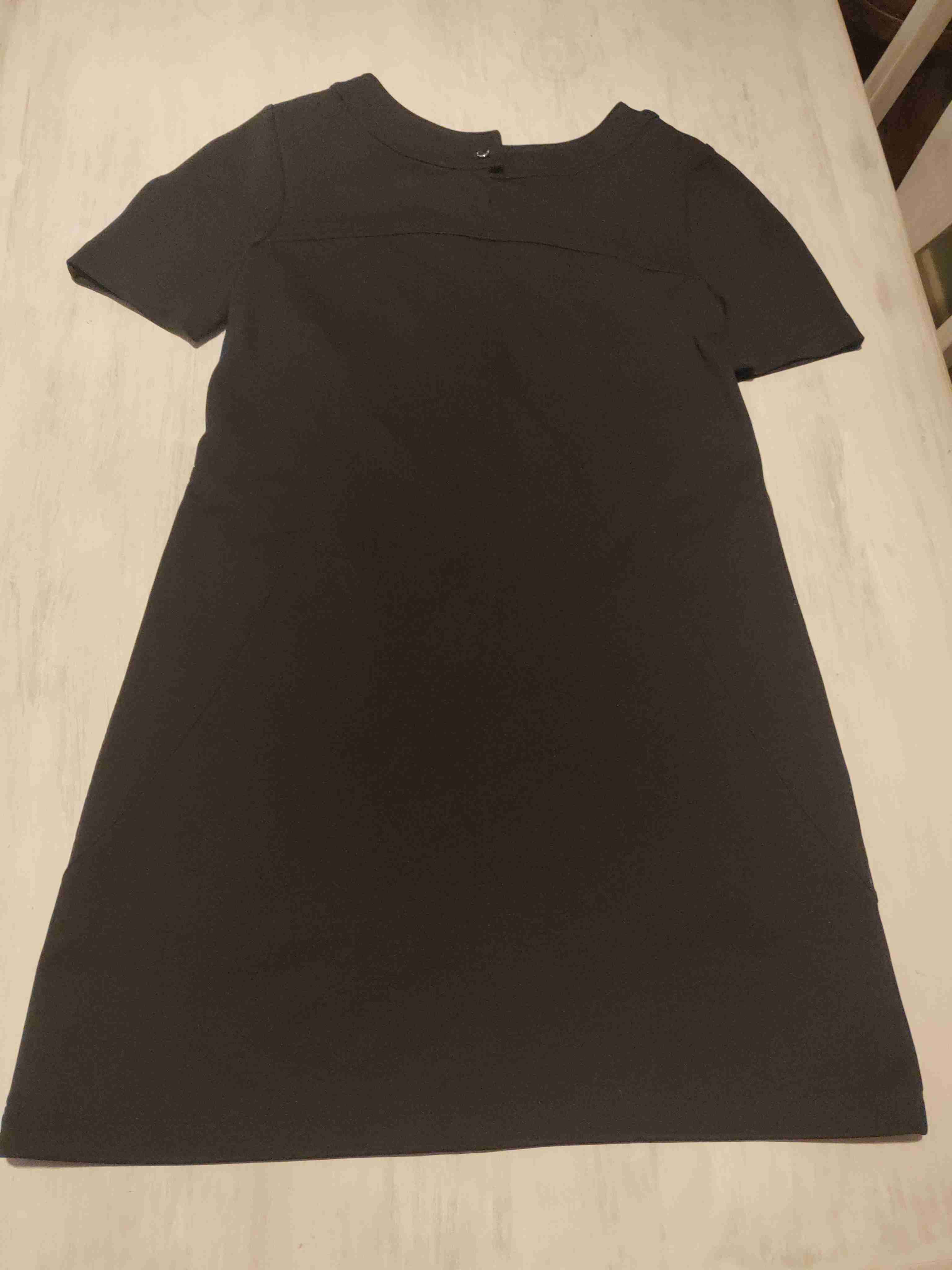 Vestido negro con detalles de cuero - 2