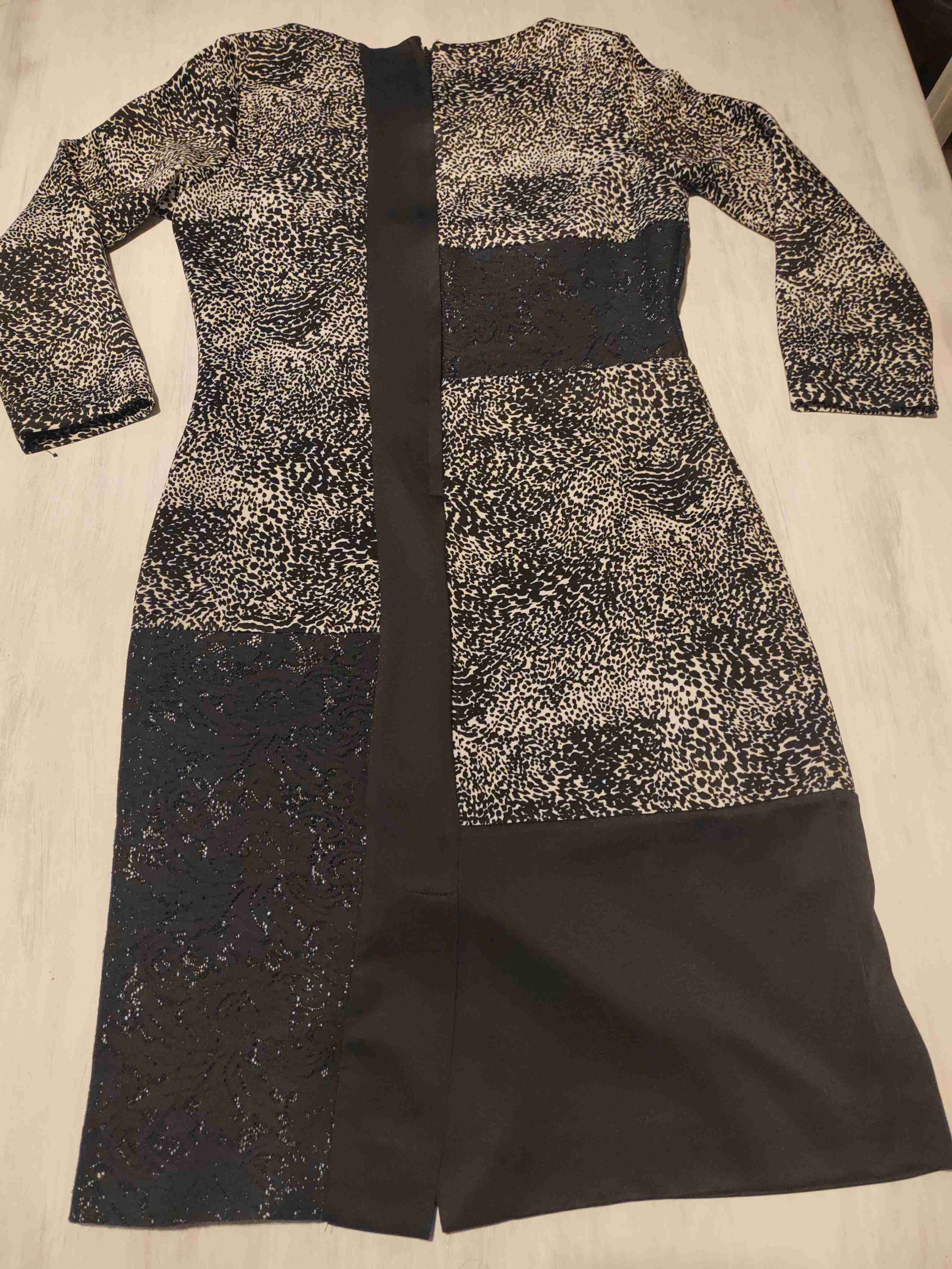 Vestido estampado blanco y negro - miniatura 3